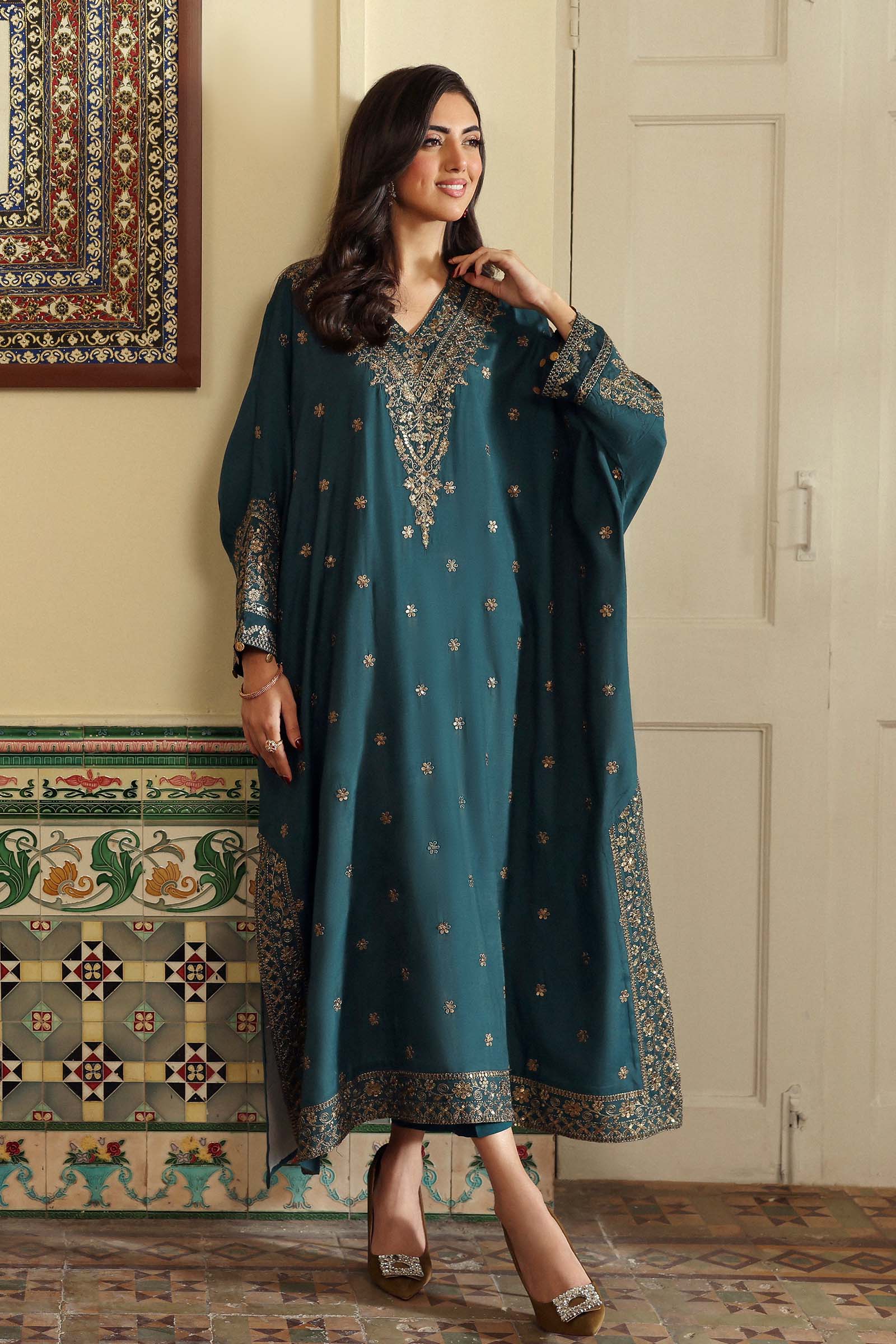 2 Piece Embroidered Grip Suit - Image 4
