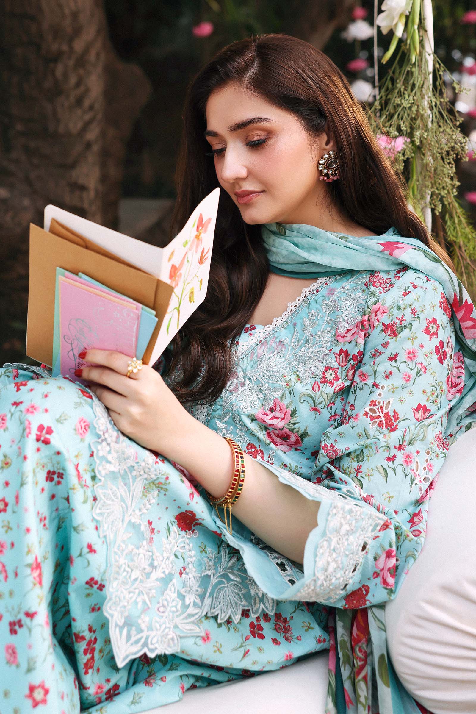 3 Piece Embroidered Lawn Suit - Image 8