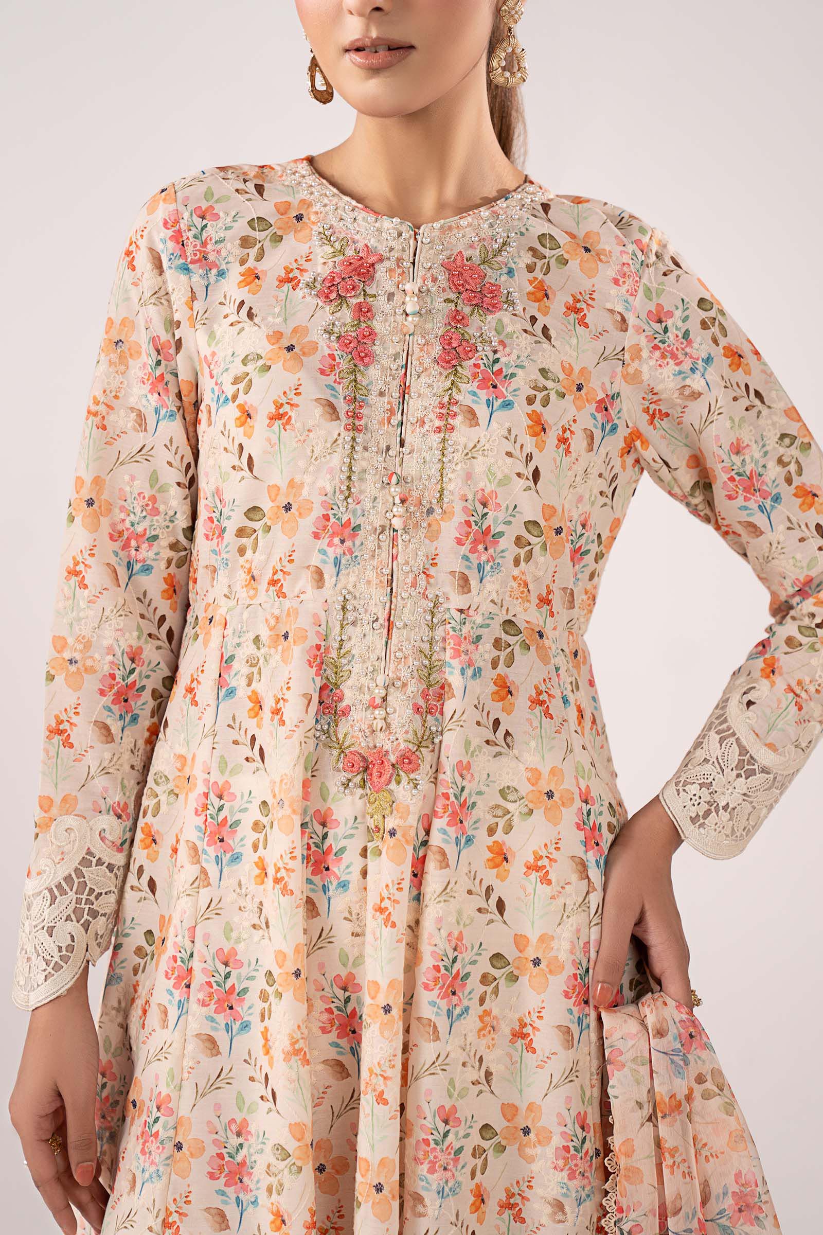 3 Piece Embroidered Lawn Suit - Image 4