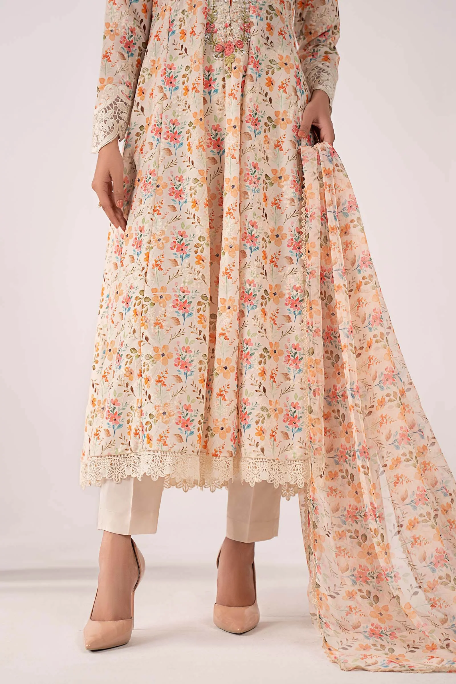 3 Piece Embroidered Lawn Suit - Image 7