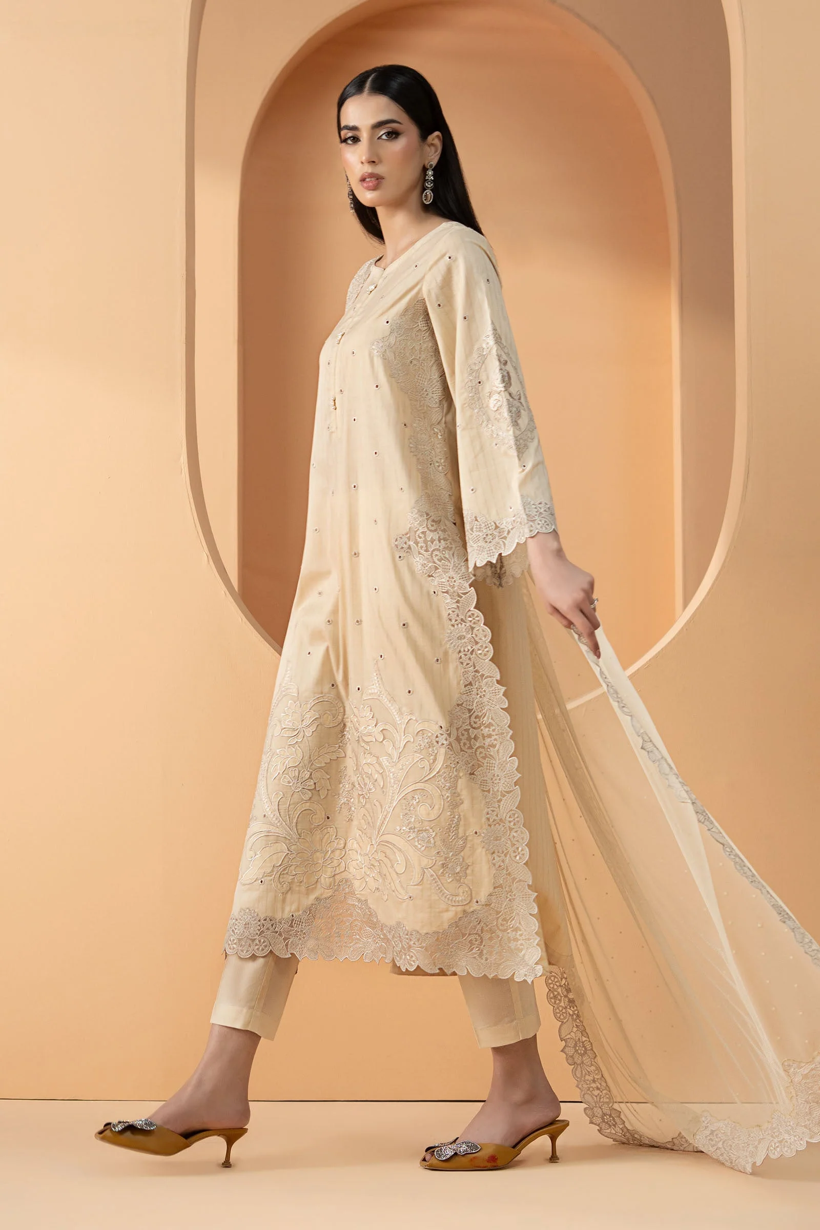 3 Piece Embroidered Dobby Lawn Suit - Image 6