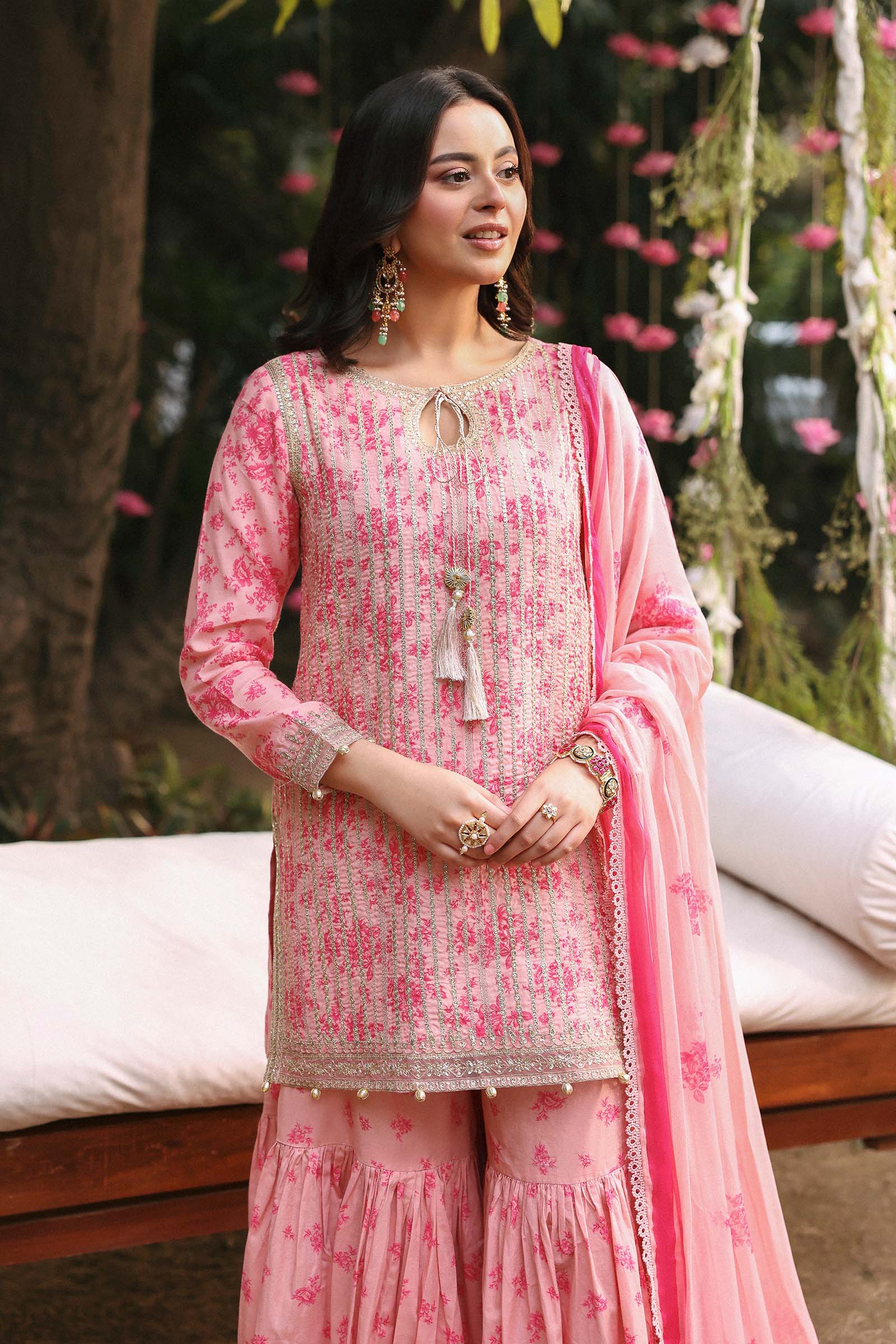 3 Piece Embroidered Lawn Suit - Image 3