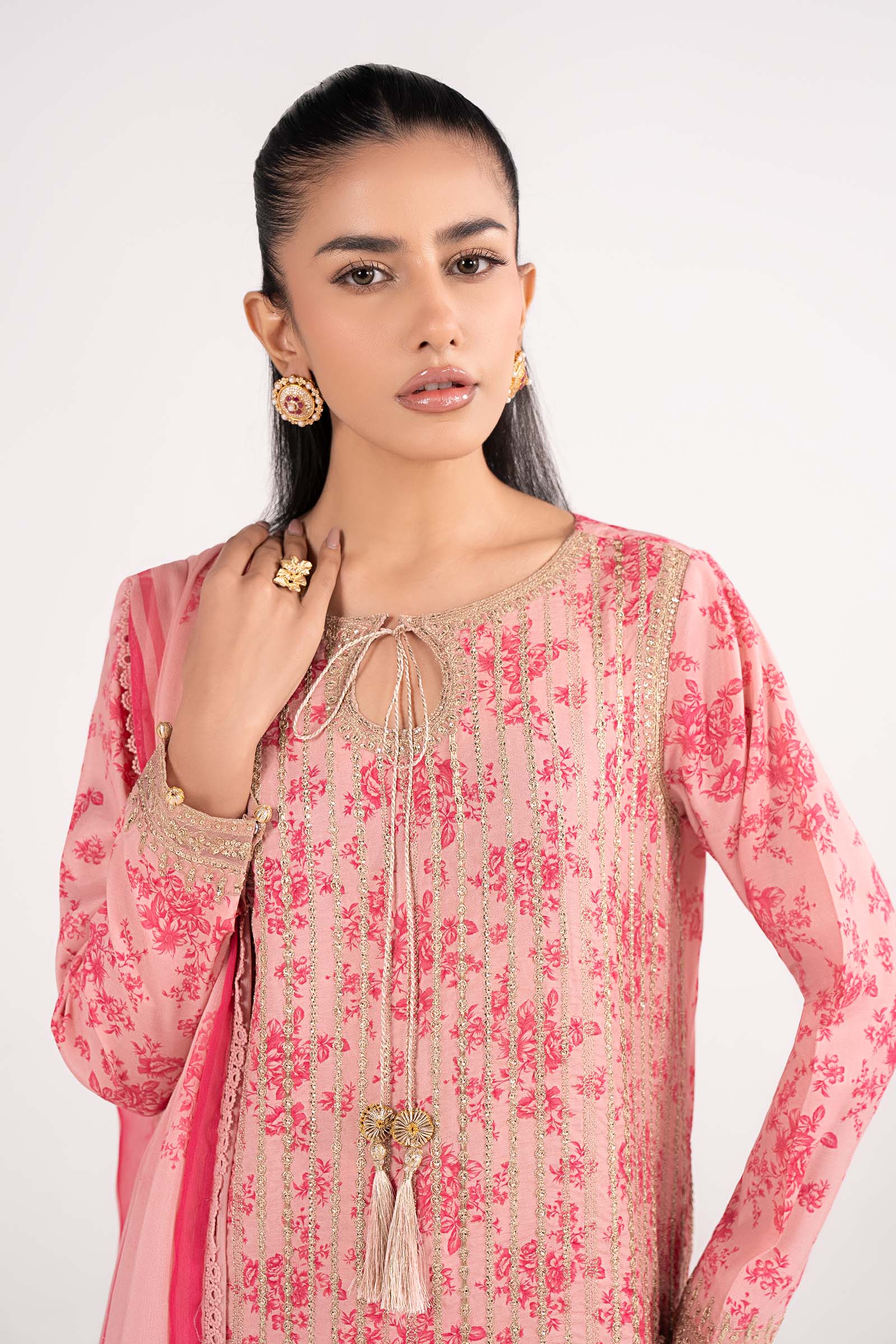 3 Piece Embroidered Lawn Suit - Image 7