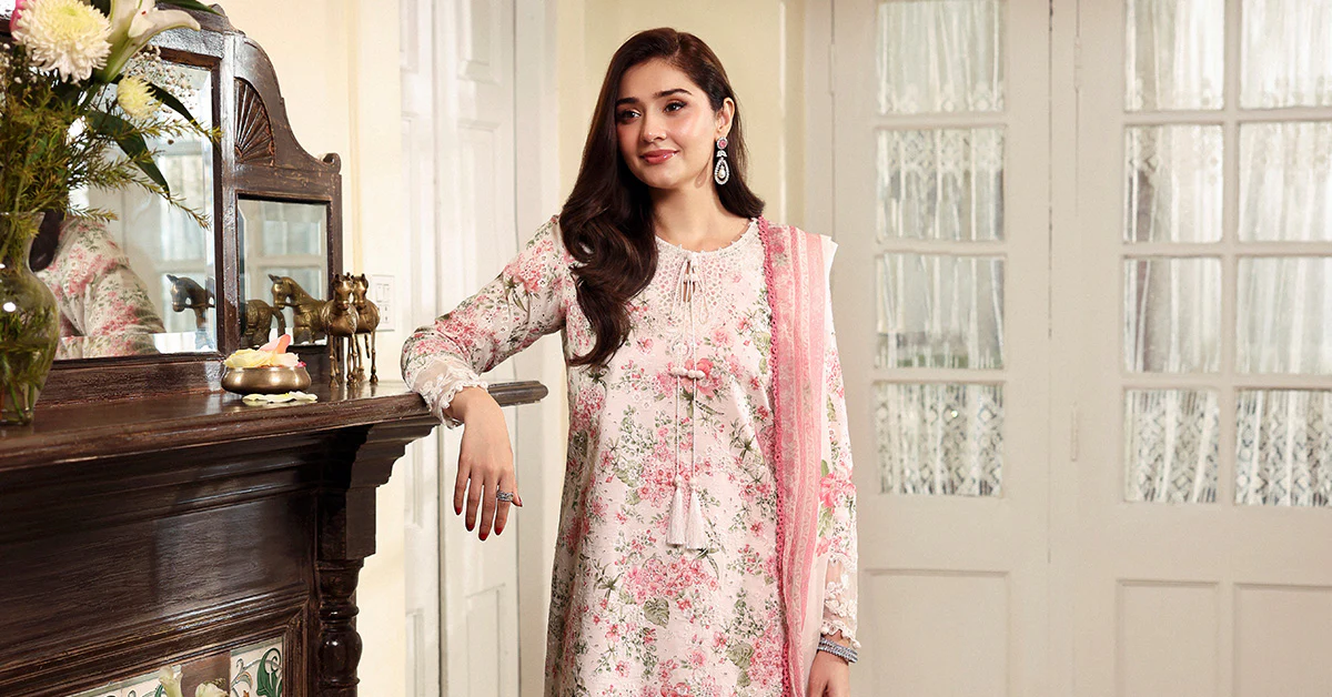 3 Piece Embroidered Lawn Suit - Image 16