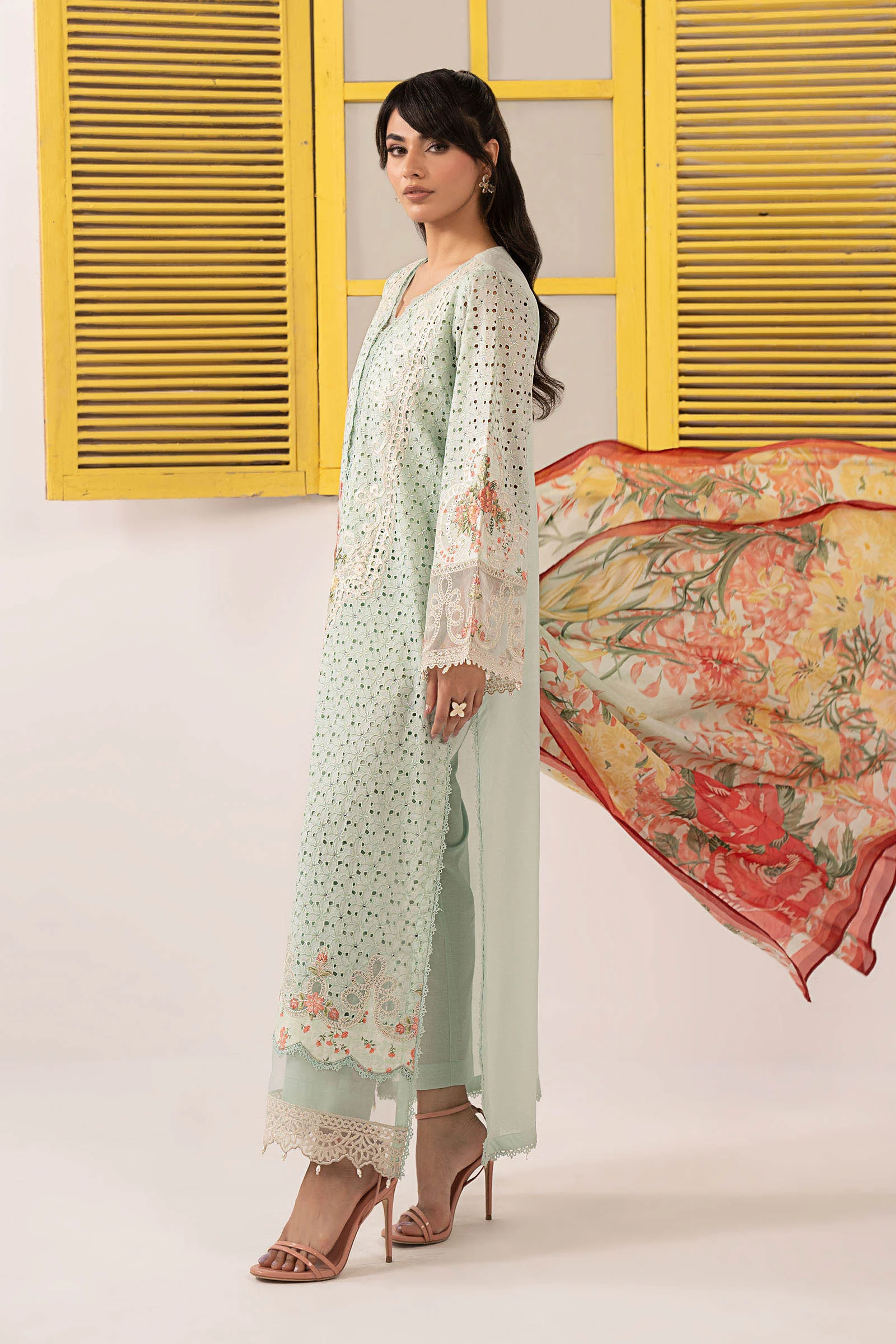 3 Piece Embroidered Lawn Suit - Image 6