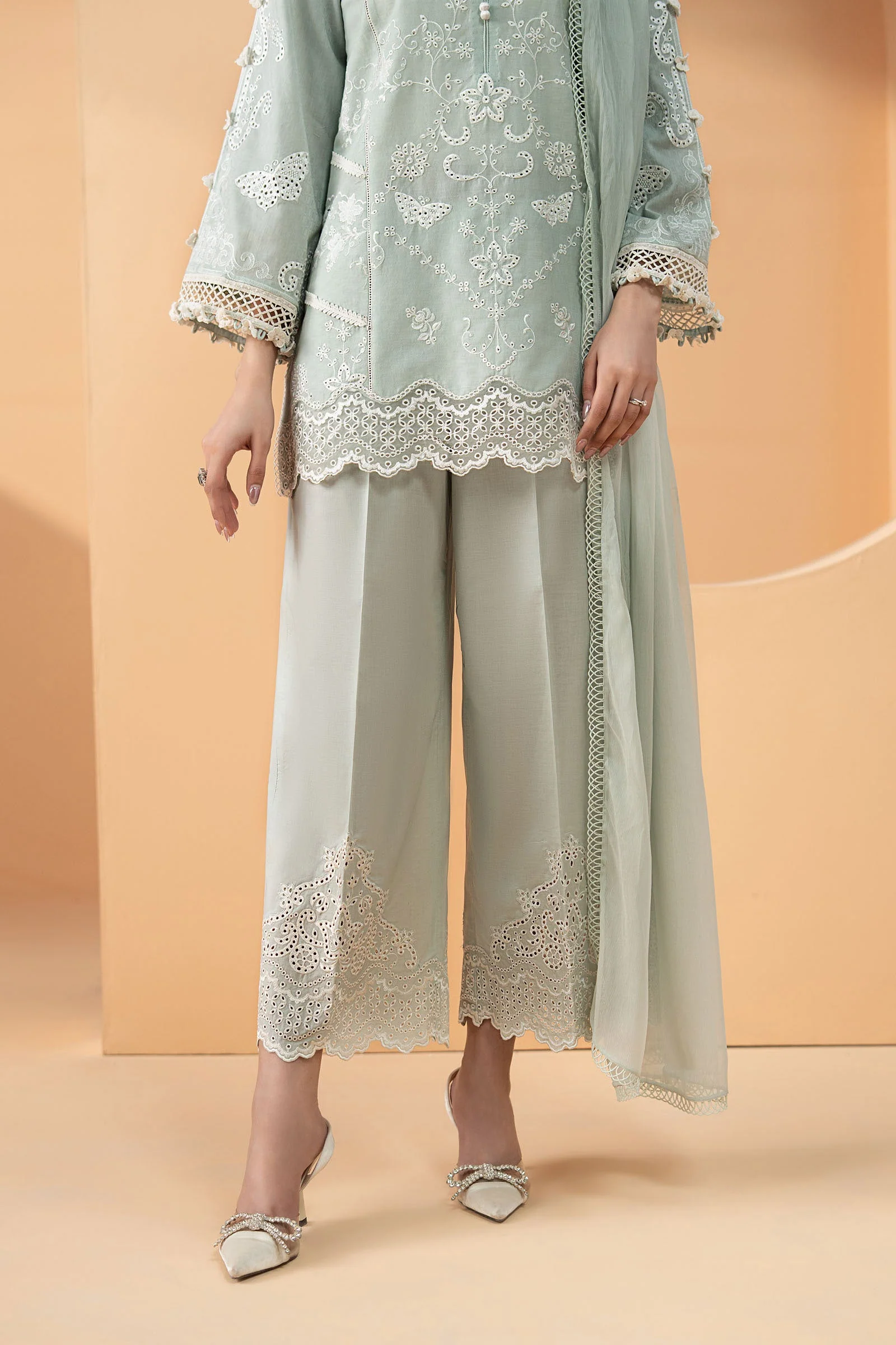 3 Piece Embroidered Dobby Lawn Suit - Image 5