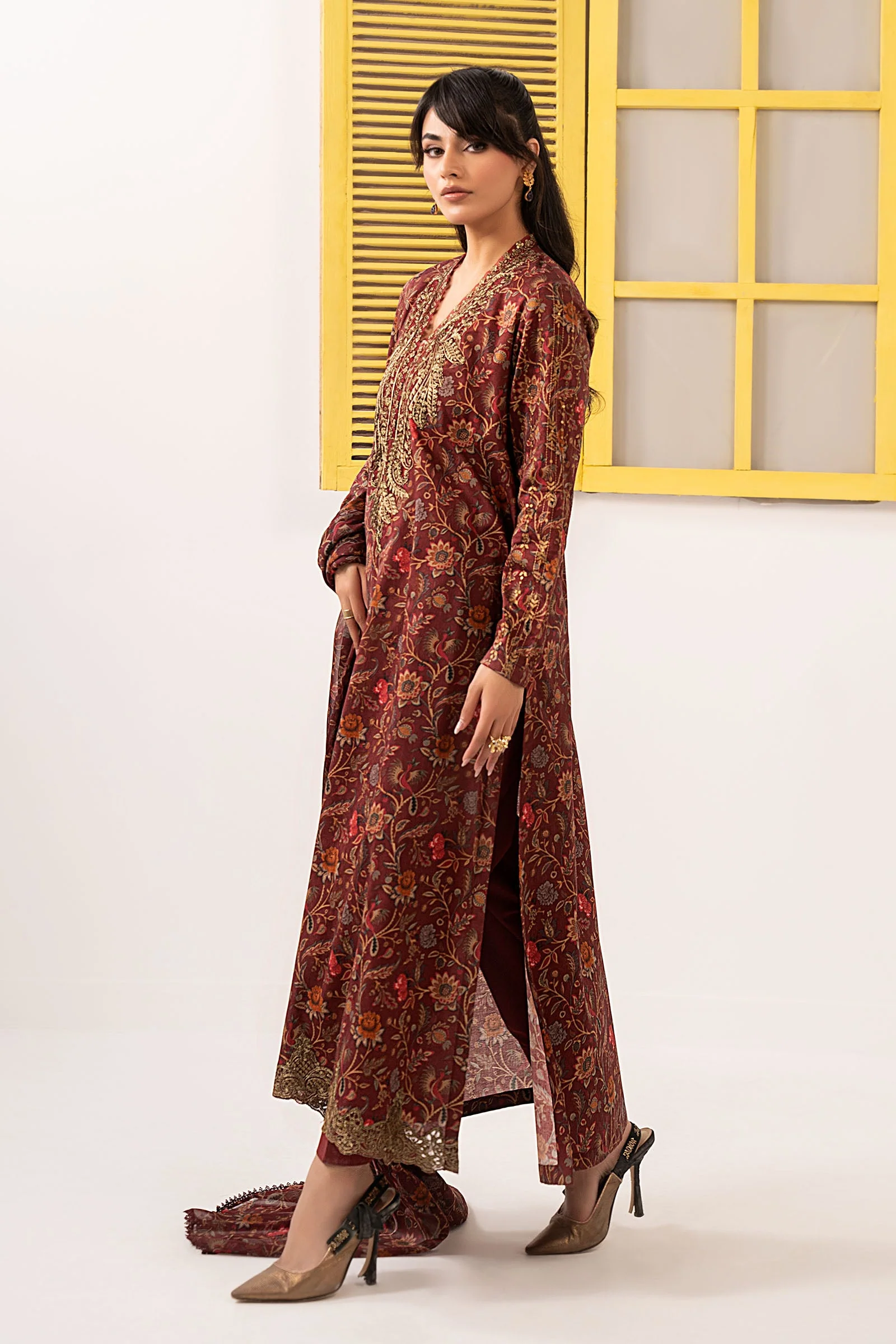 3 Piece Embroidered Dobby Lawn Suit - Image 5