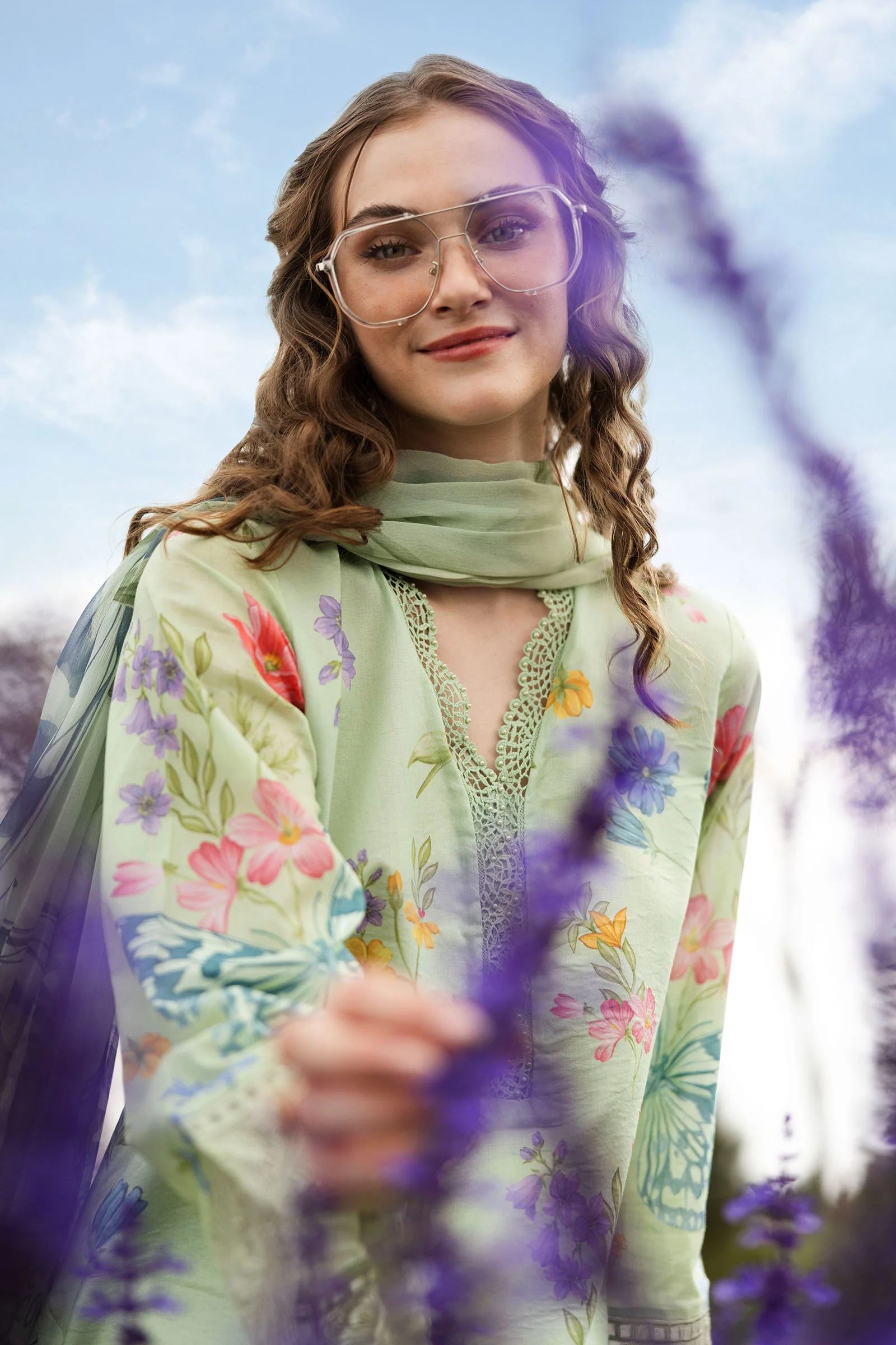 3 Piece Embroidered Lawn Suit - Image 3