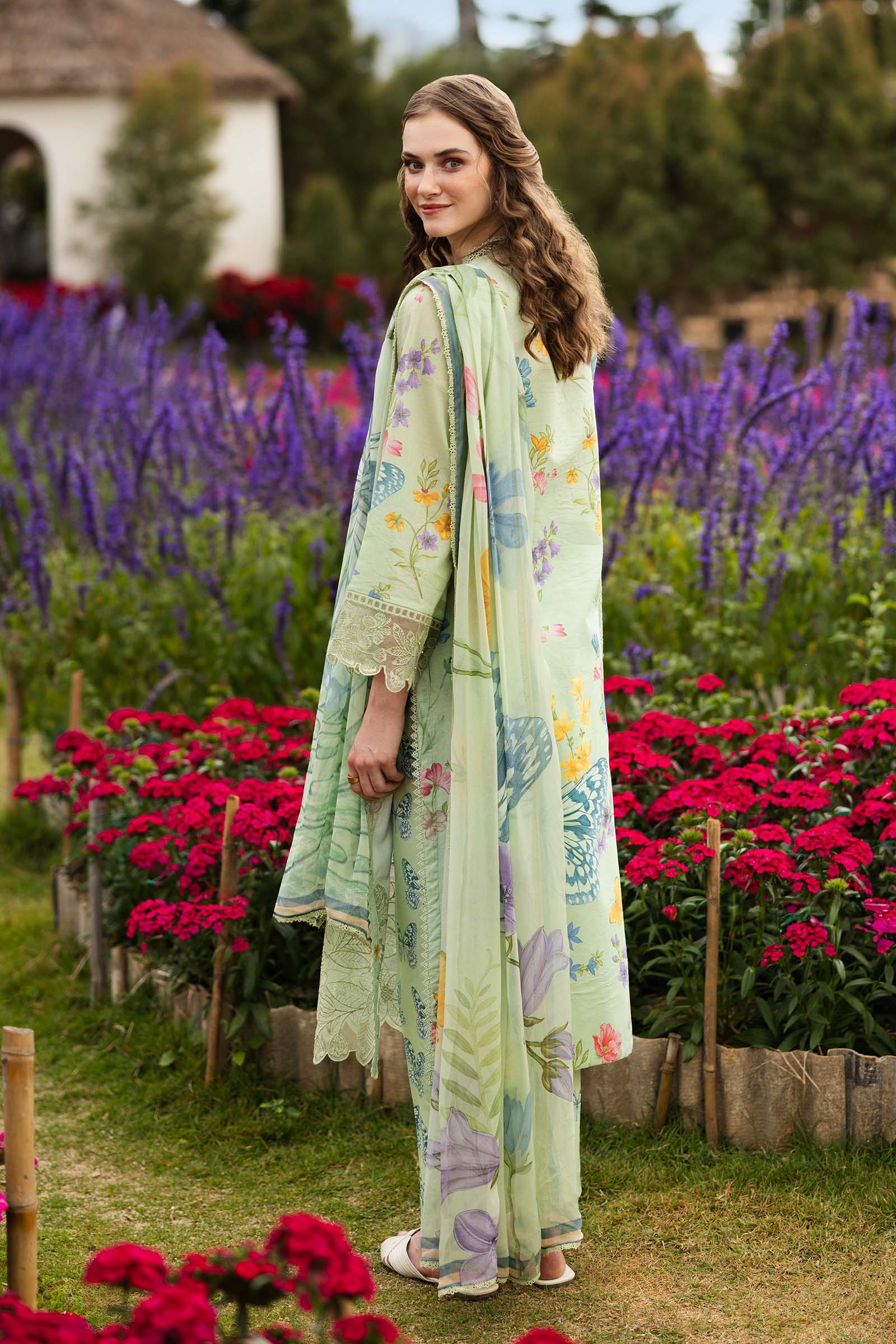 3 Piece Embroidered Lawn Suit - Image 7
