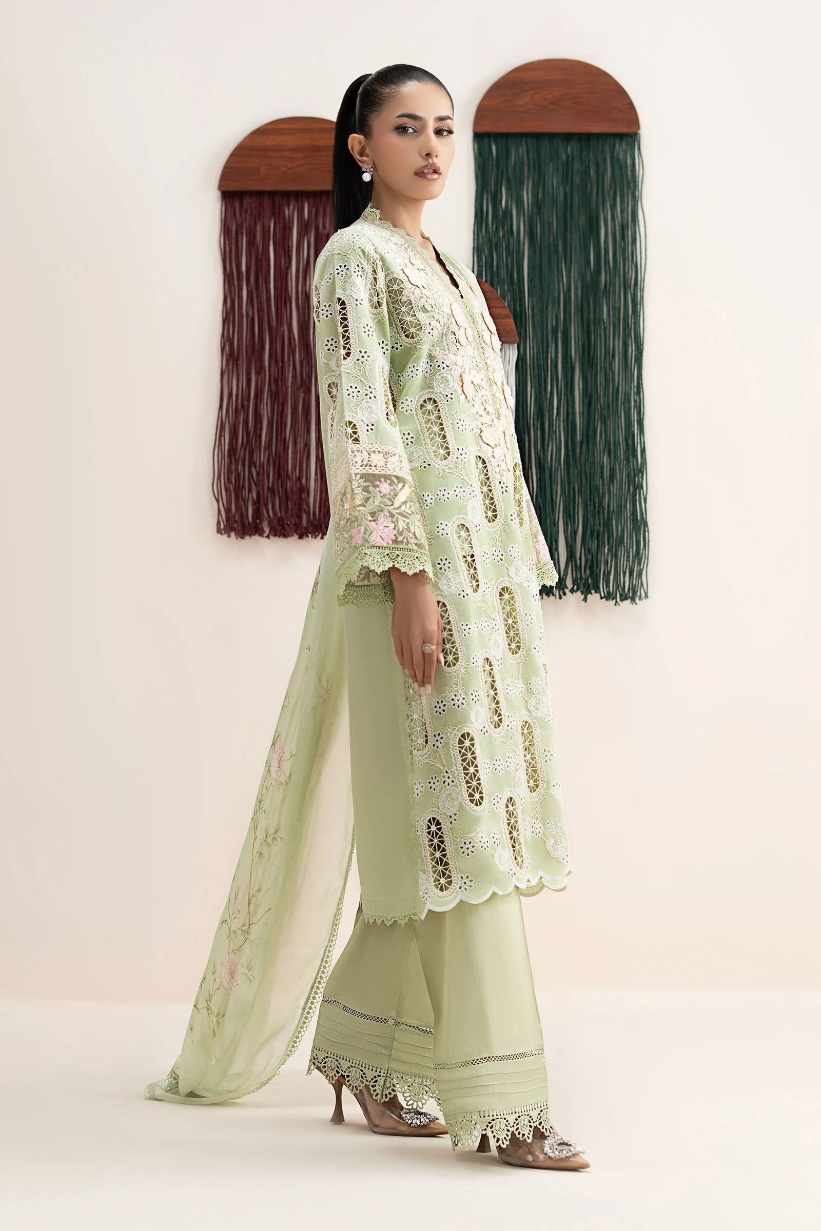 3 Piece Embroidered Lawn Suit - Image 3