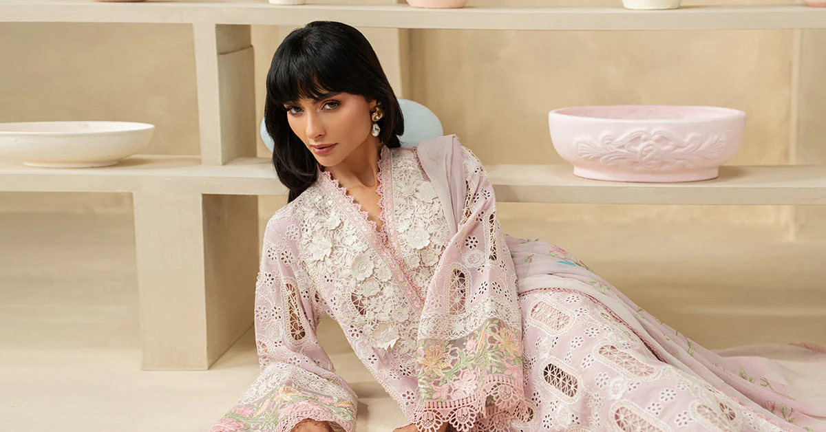3 Piece Embroidered Lawn Suit - Image 8