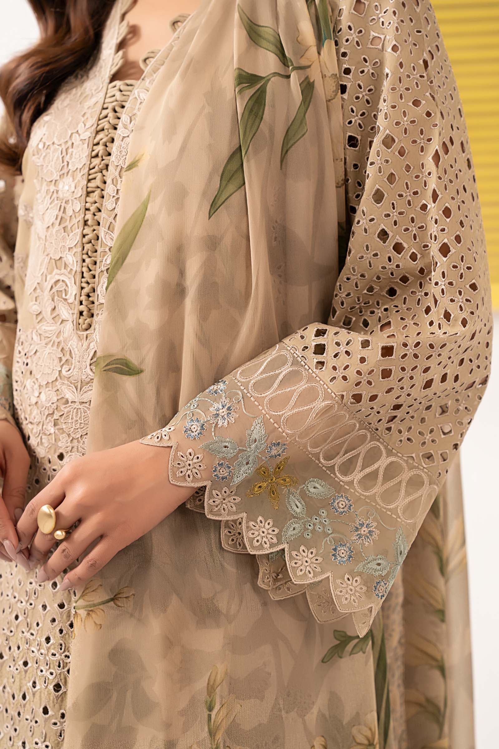 3 Piece Embroidered Dobby Lawn Suit - Image 5