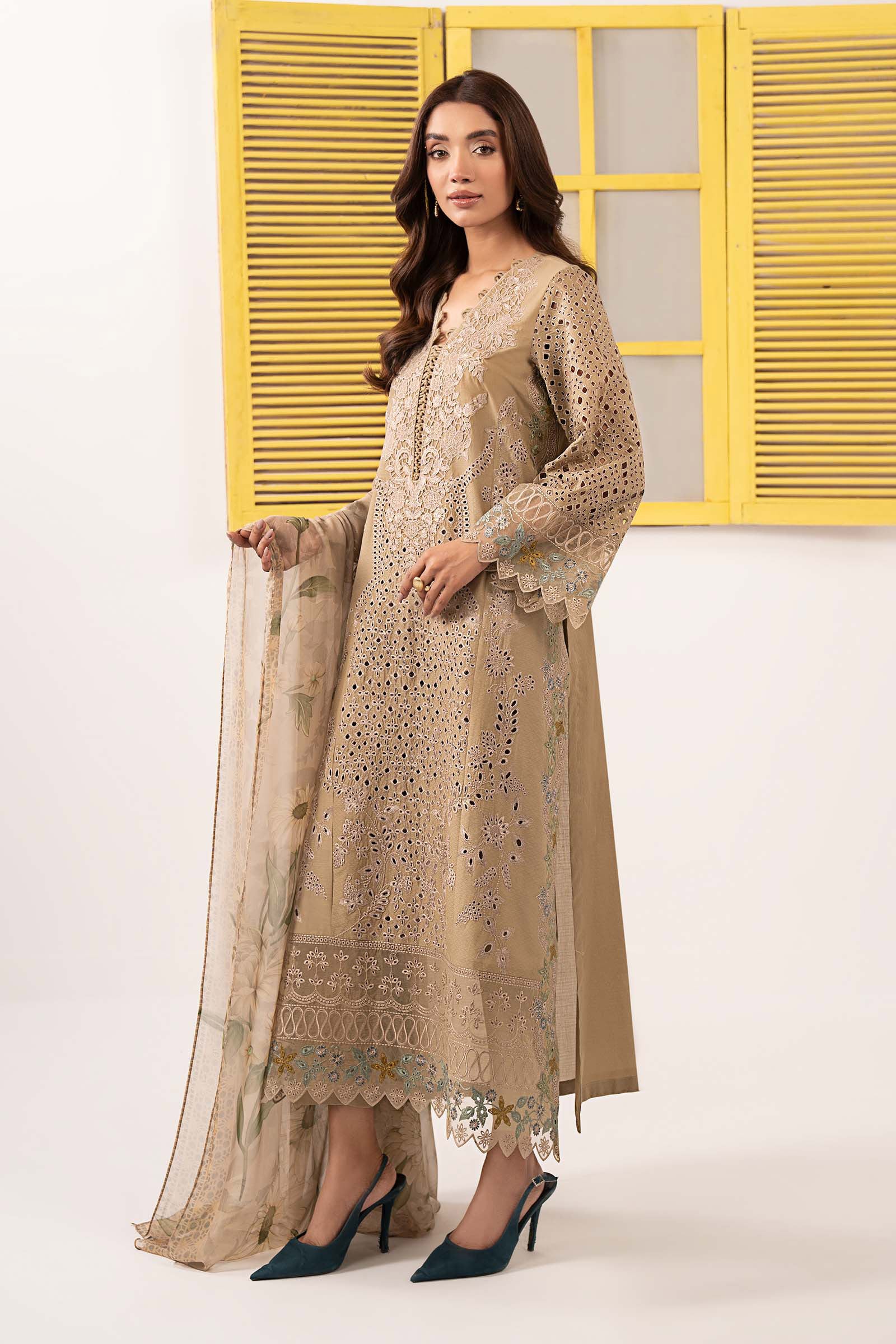 3 Piece Embroidered Dobby Lawn Suit - Image 7