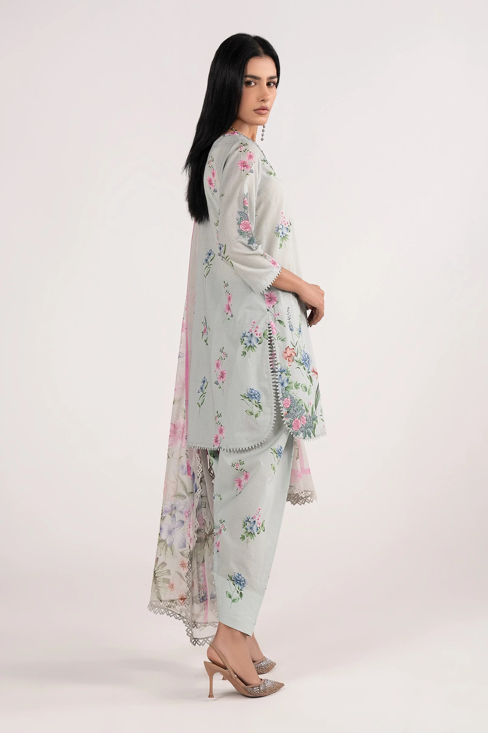 3 Piece Embroidered Lawn Suit - Image 7