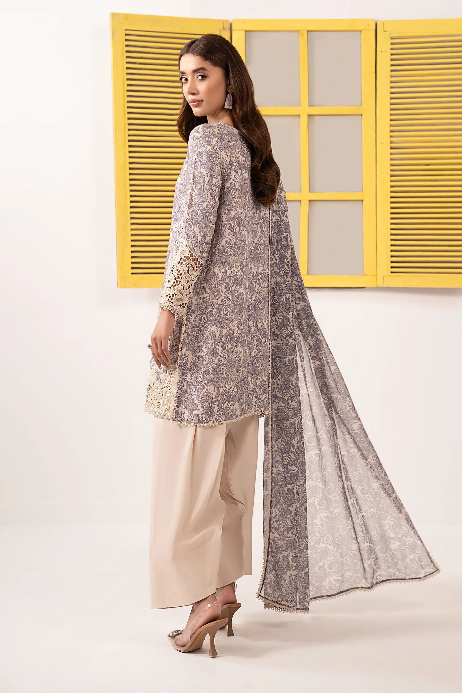 3 Piece Embroidered Silk Suit - Image 8