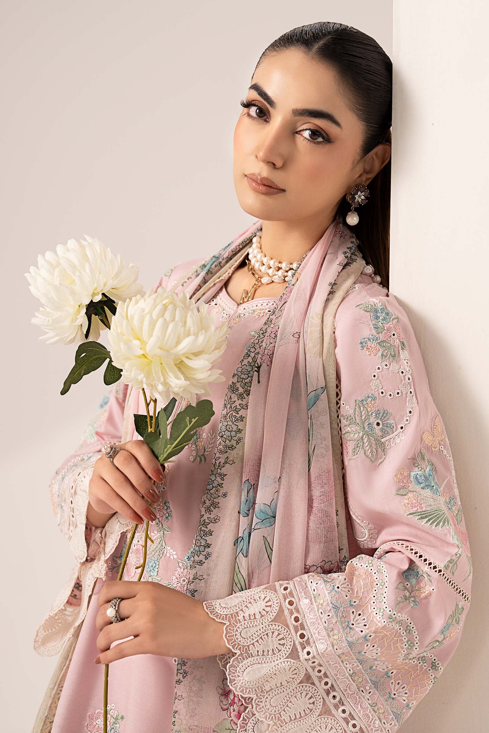 3 Piece Embroidered Paper Silk Suit - Image 4