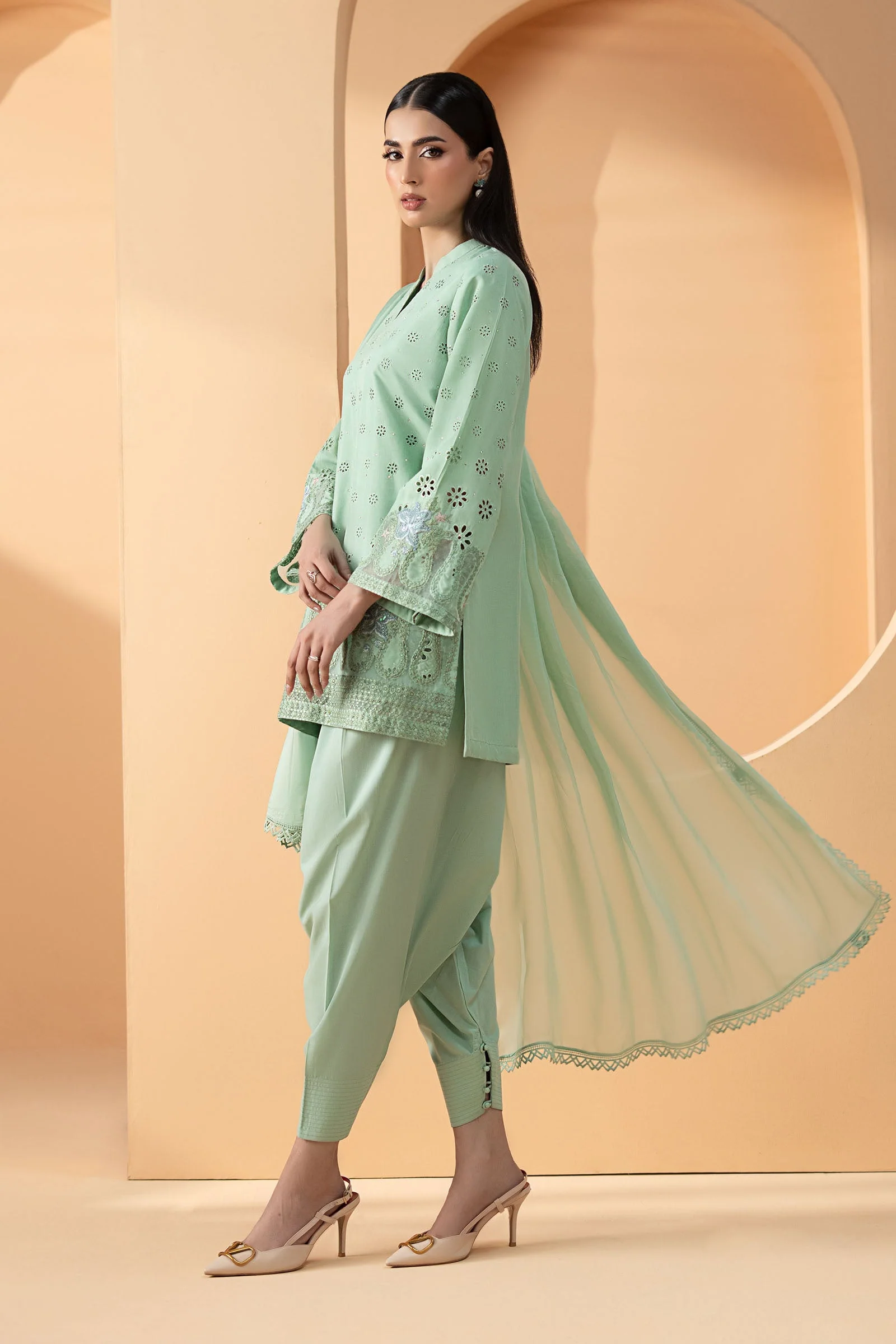 3 Piece Embroidered Pk Raw Silk Suit - Image 5