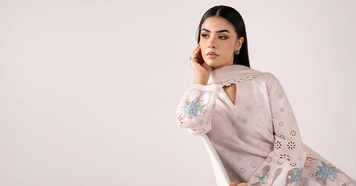 3 Piece Embroidered Pk Raw Silk Suit - Image 8