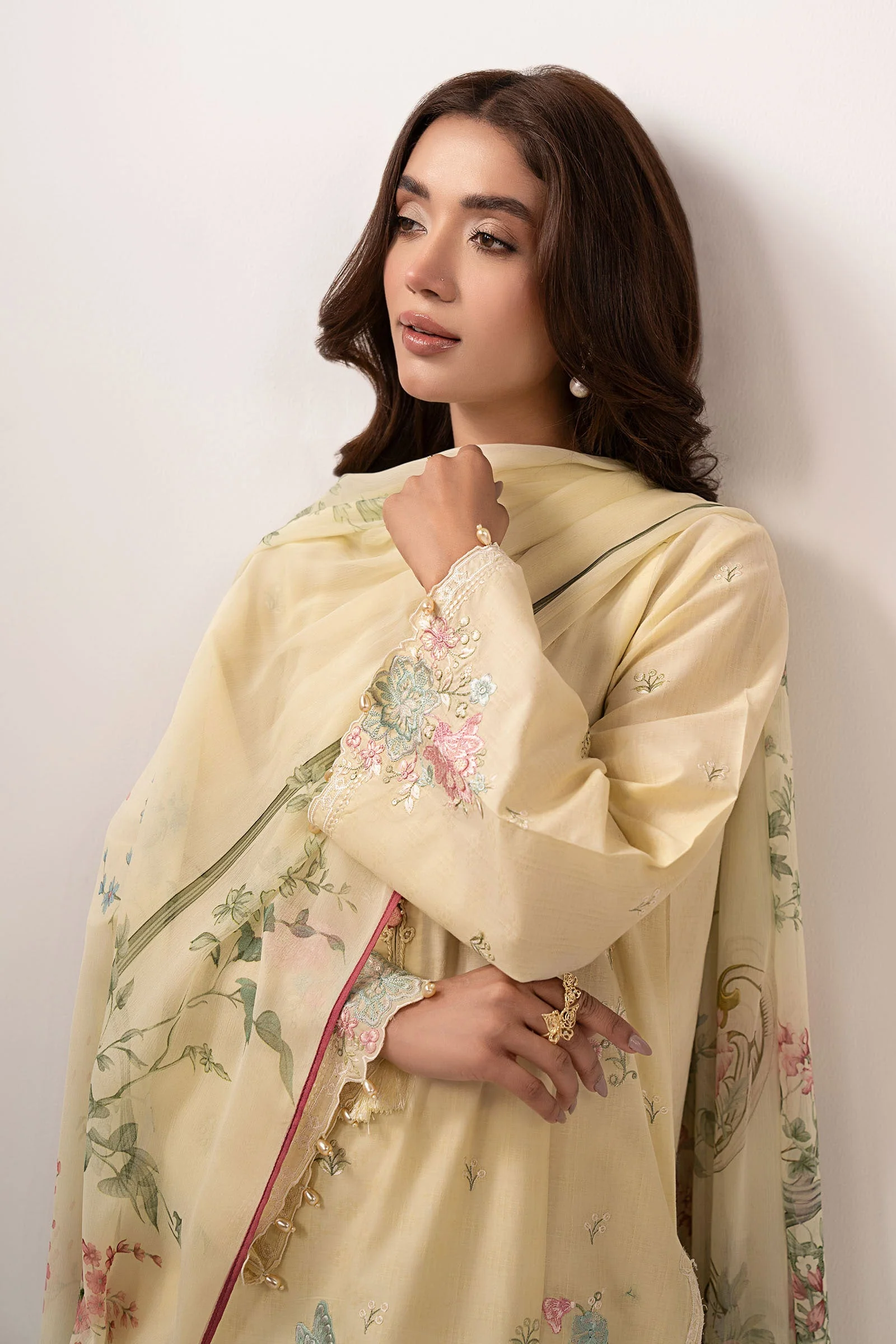3 Piece Embroidered Dobby Lawn Suit - Image 3