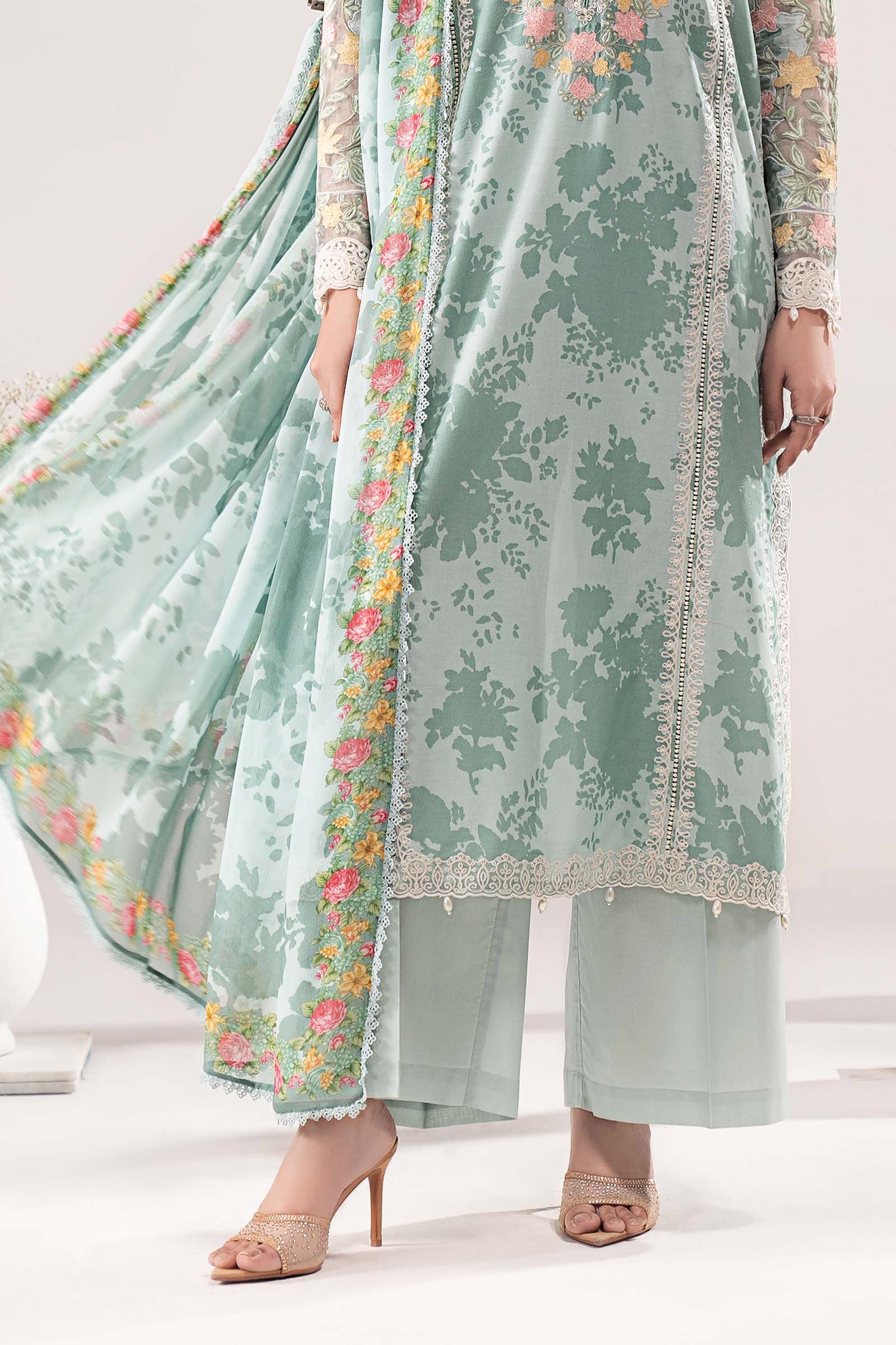 3 Piece Embroidered Lawn Suit - Image 7