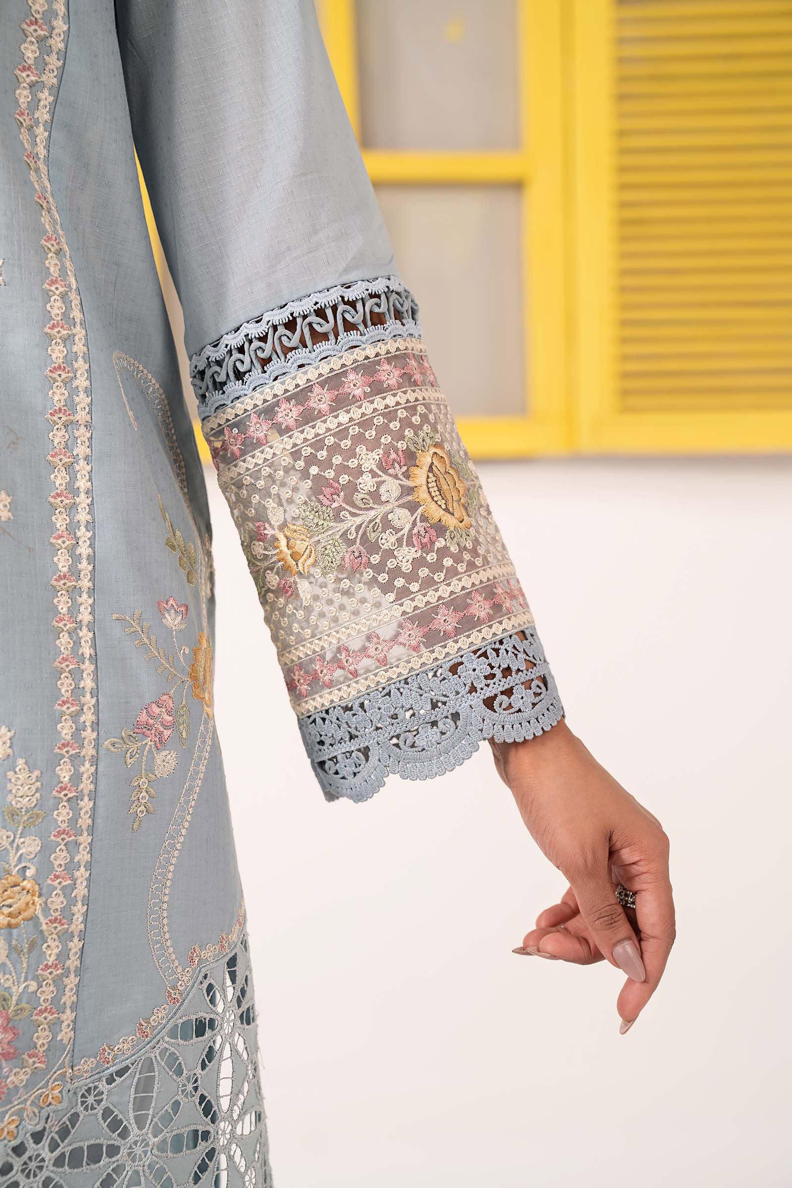3 Piece Embroidered Dobby Lawn Suit - Image 4