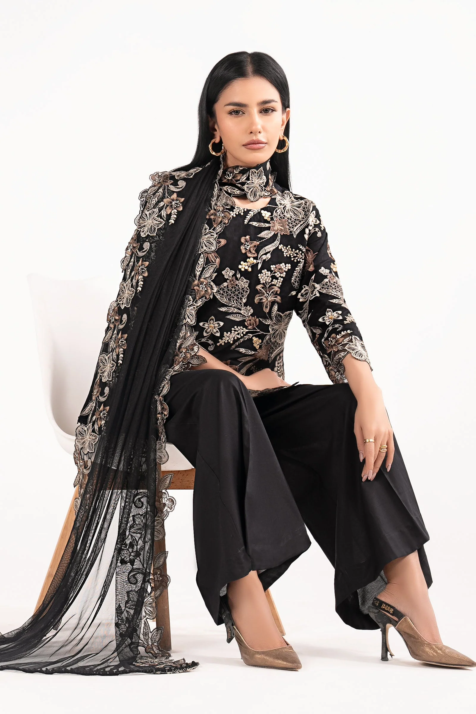 3 Piece Embroidered Dobby Lawn Suit - Image 4