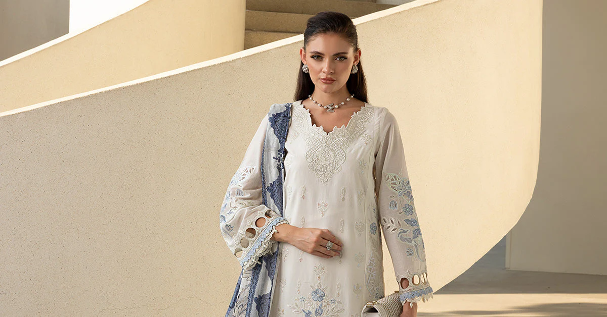 3 Piece Embroidered Lawn Suit - Image 5