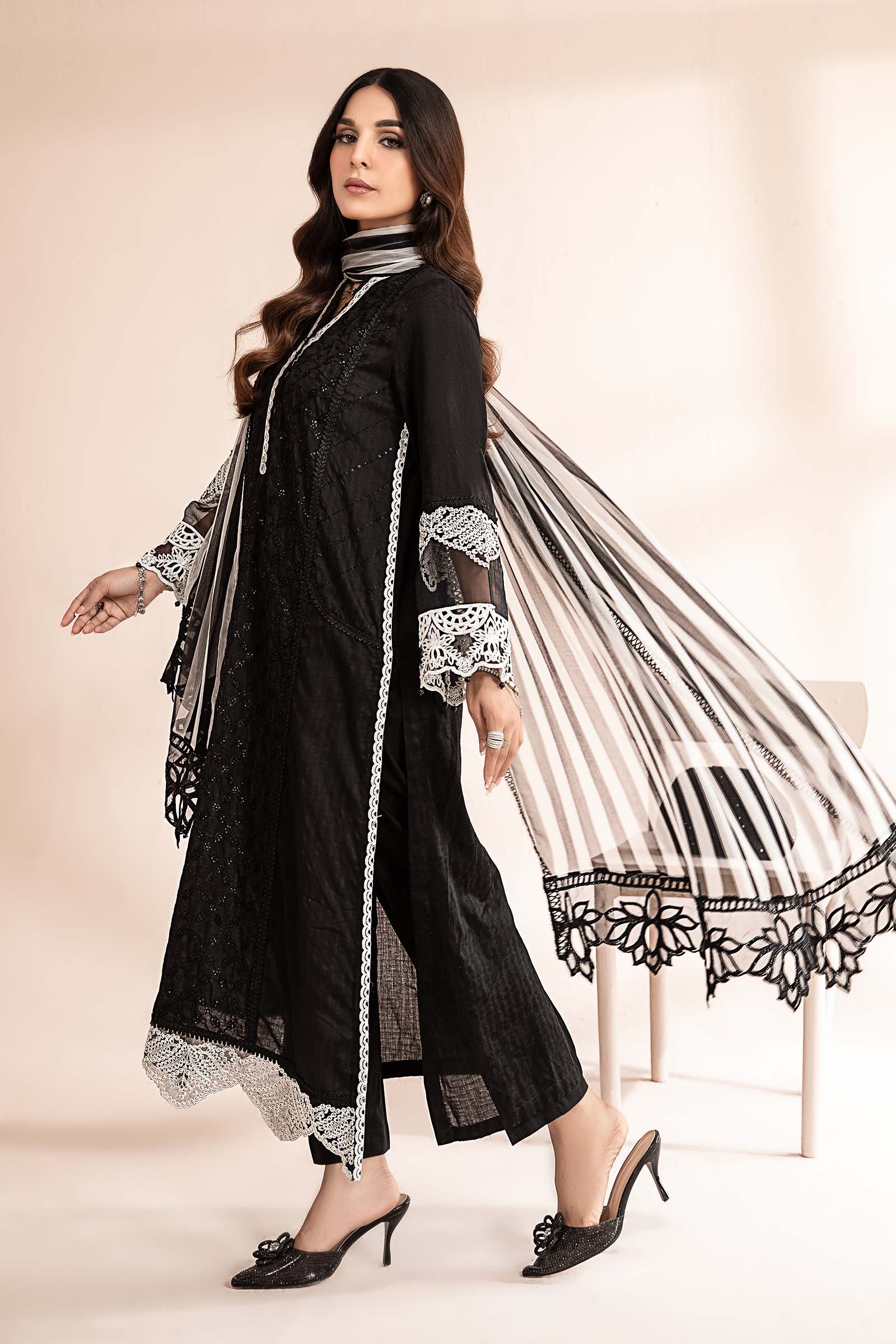 3 Piece Embroidered Self Jacquard Lawn Suit - Image 6