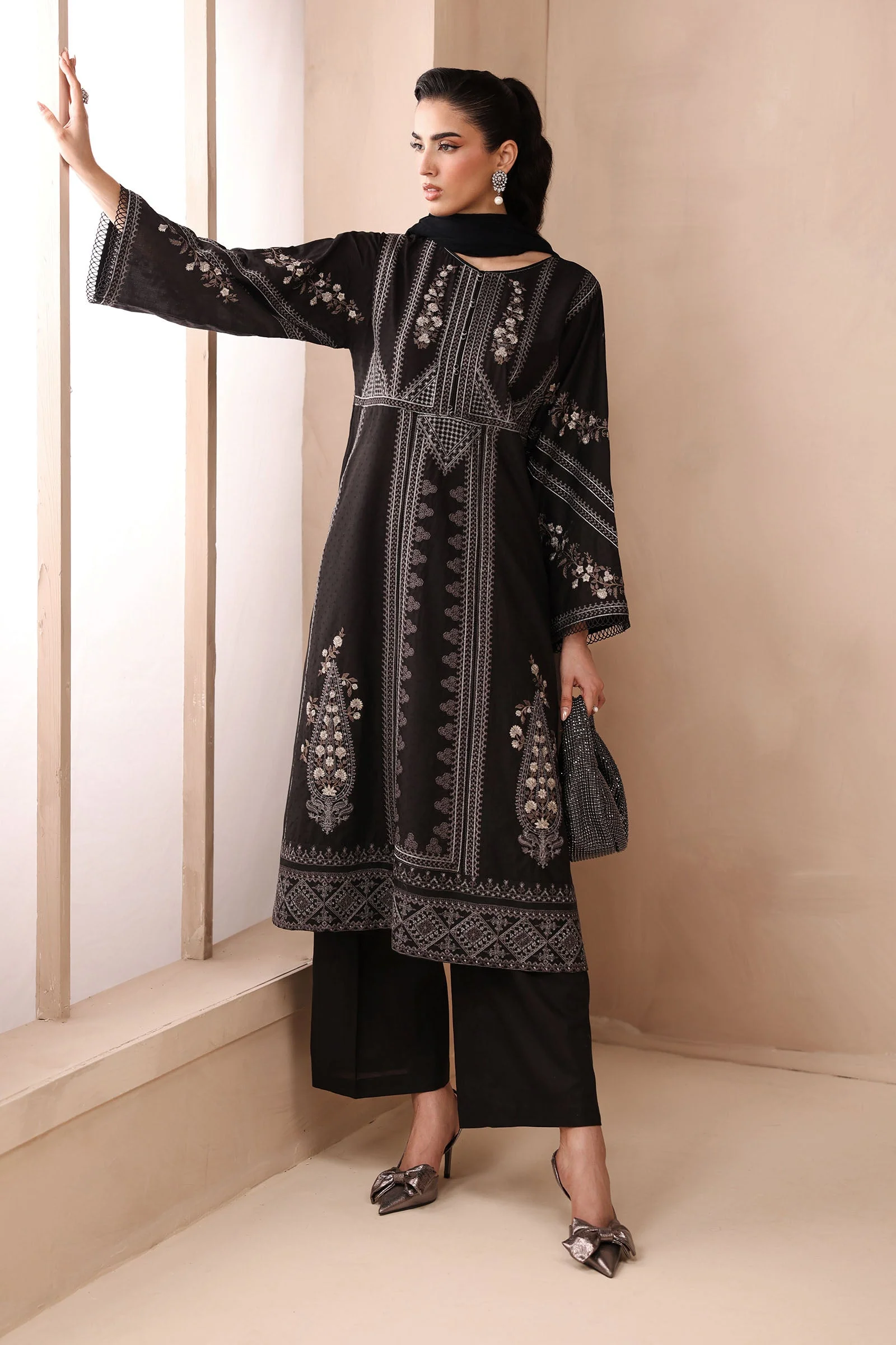 3 Piece Embroidered Dobby Suit - Image 4