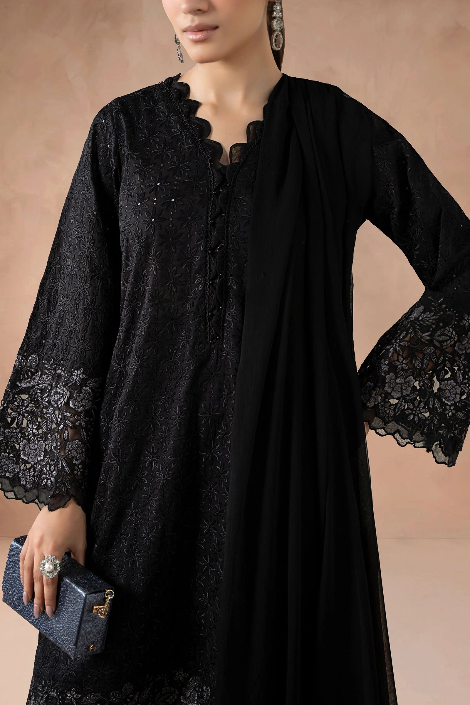 3 Piece Embroidered Lawn Suit - Image 5