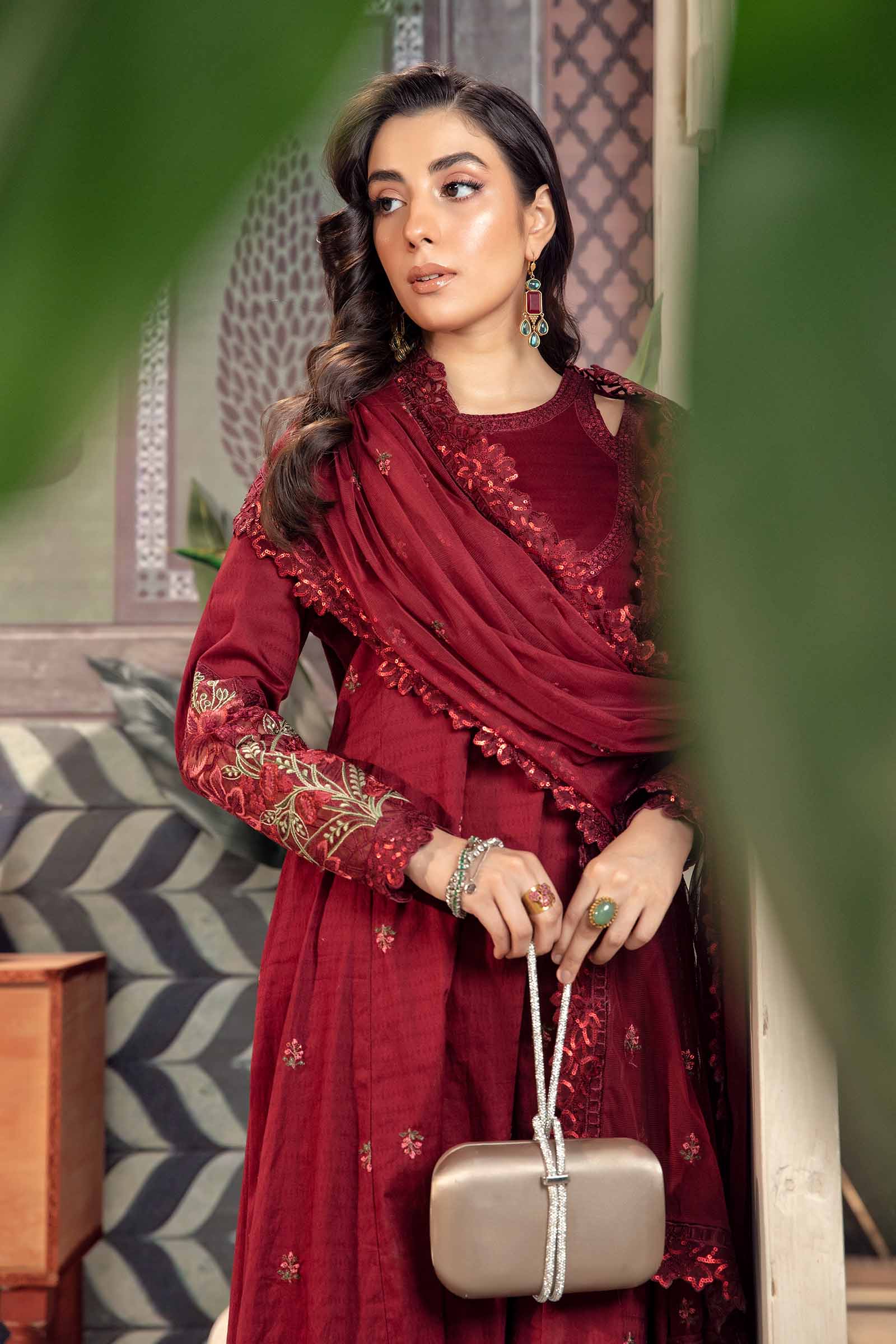 3 Piece Embroidered Dobby Lawn Suit - Image 3