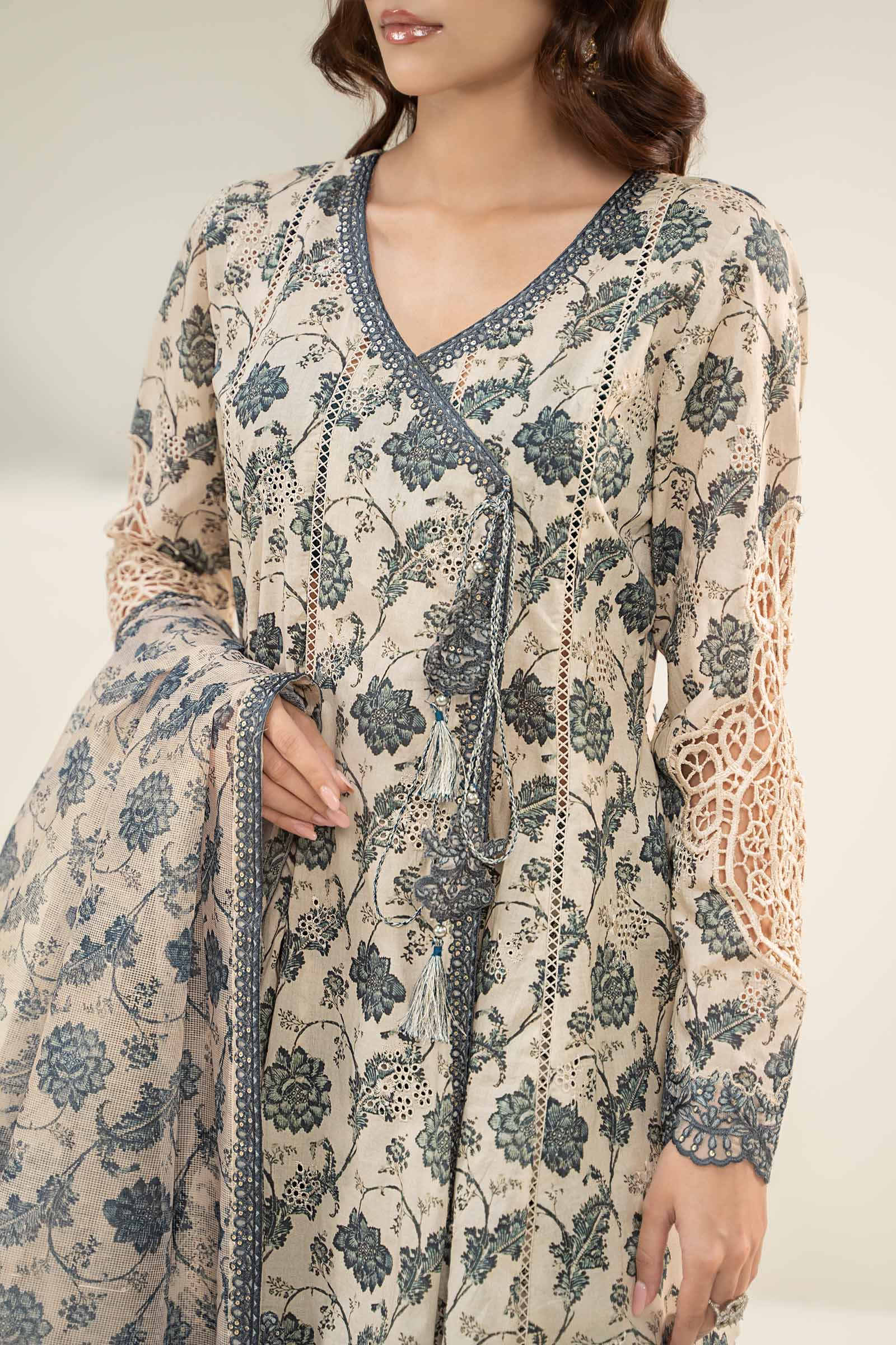3 Piece Printed Lawn Suit - Image 2