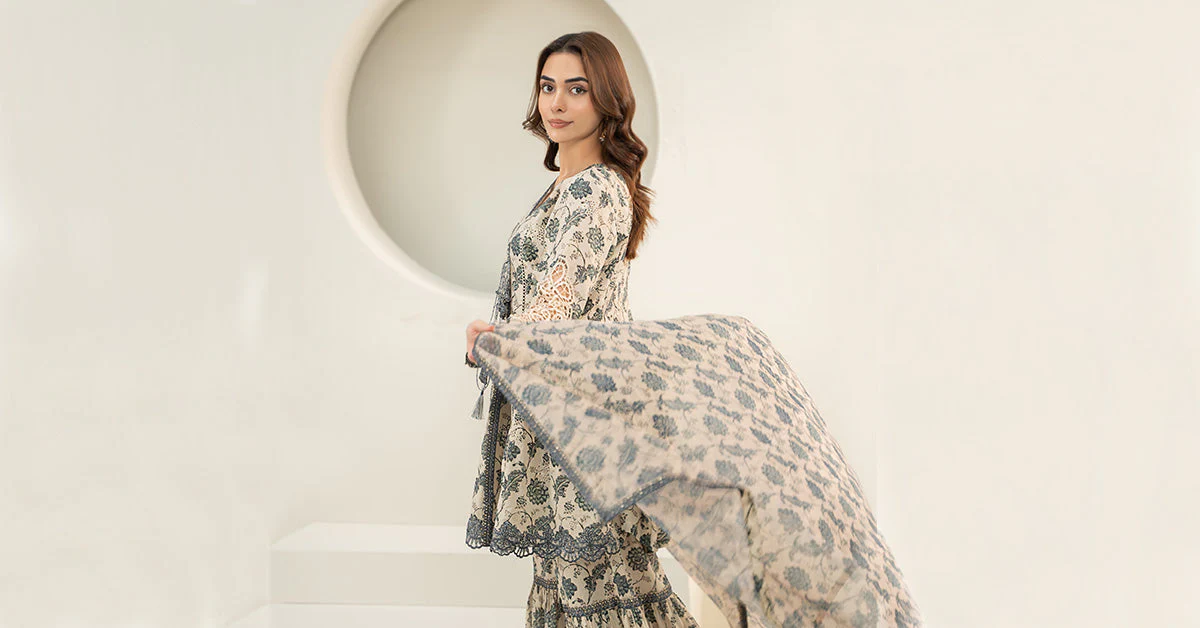 3 Piece Printed Lawn Suit - Image 6