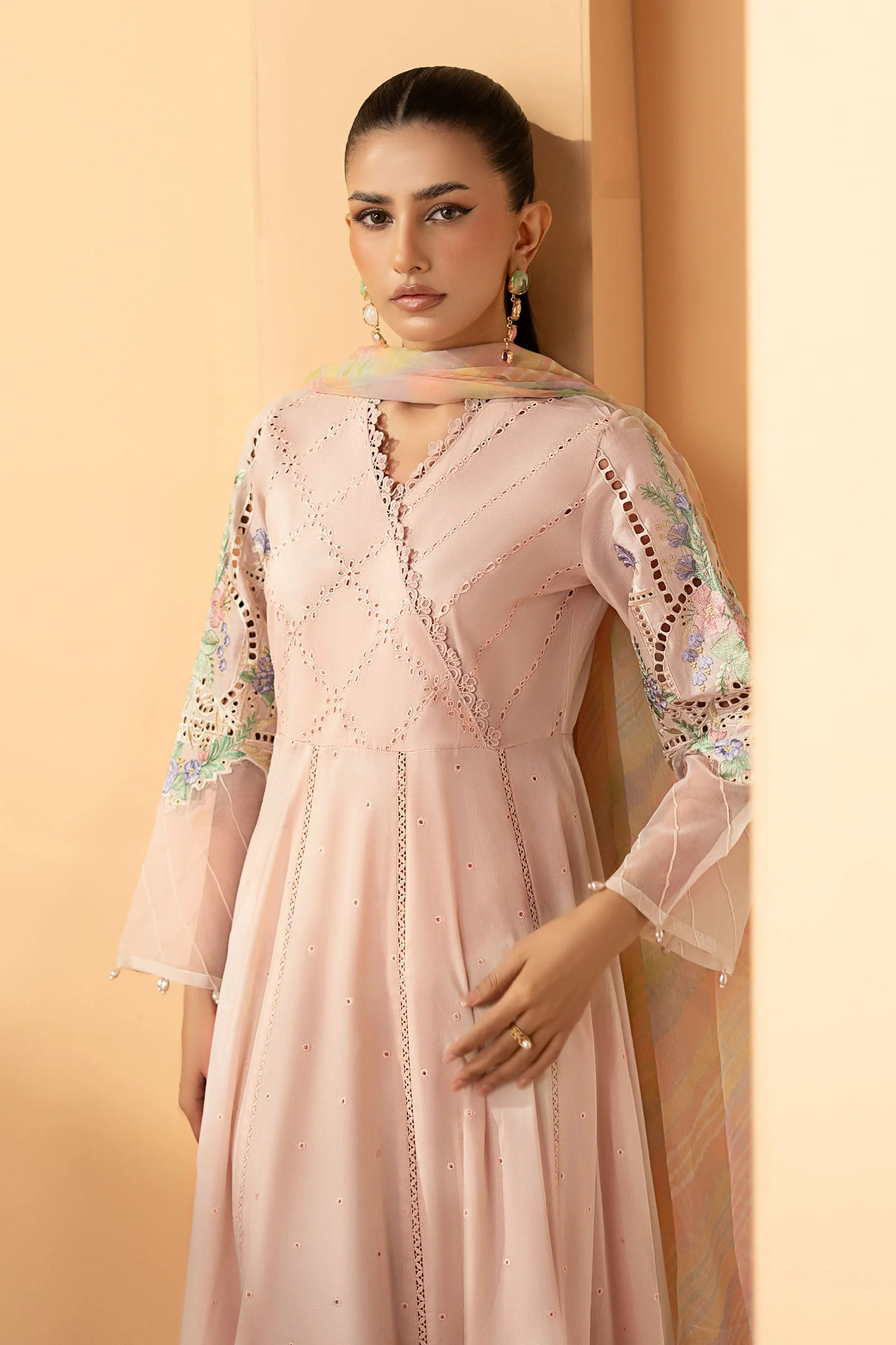 3 Piece Embroidered Dobby Lawn Suit - Image 2