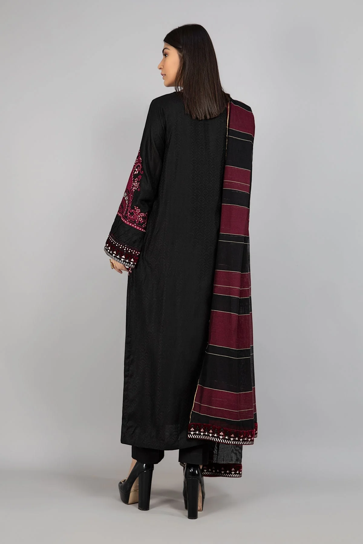 Suit Black DW-W20-17 - Image 2