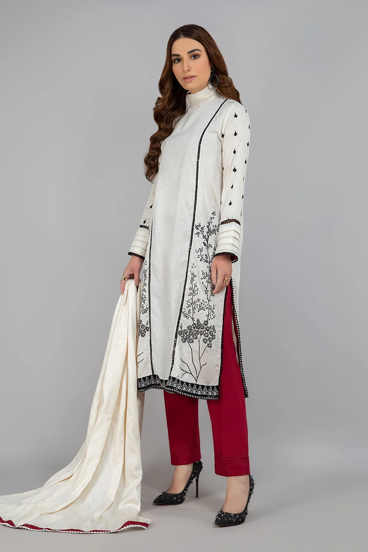 Suit Off White DW-W20-36 - Image 2