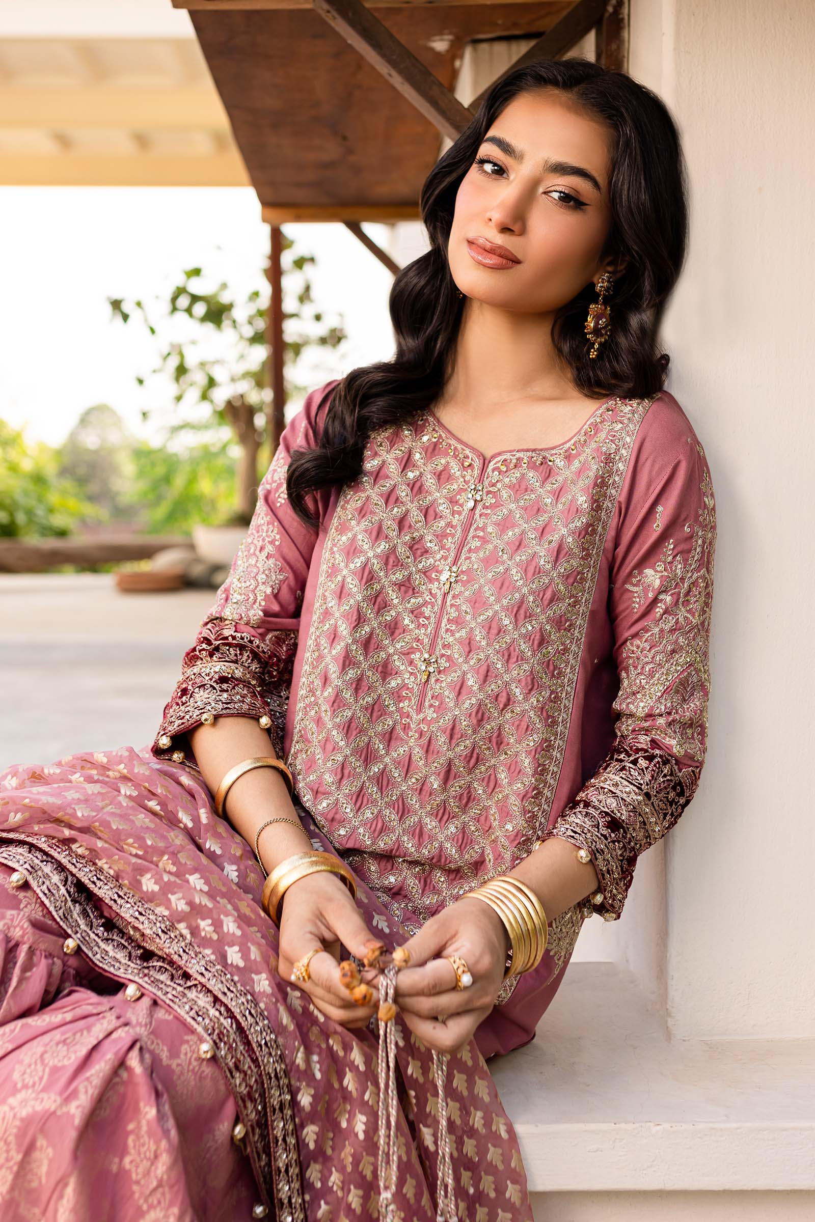 3 Piece Embroidered Linen Suit - Image 4
