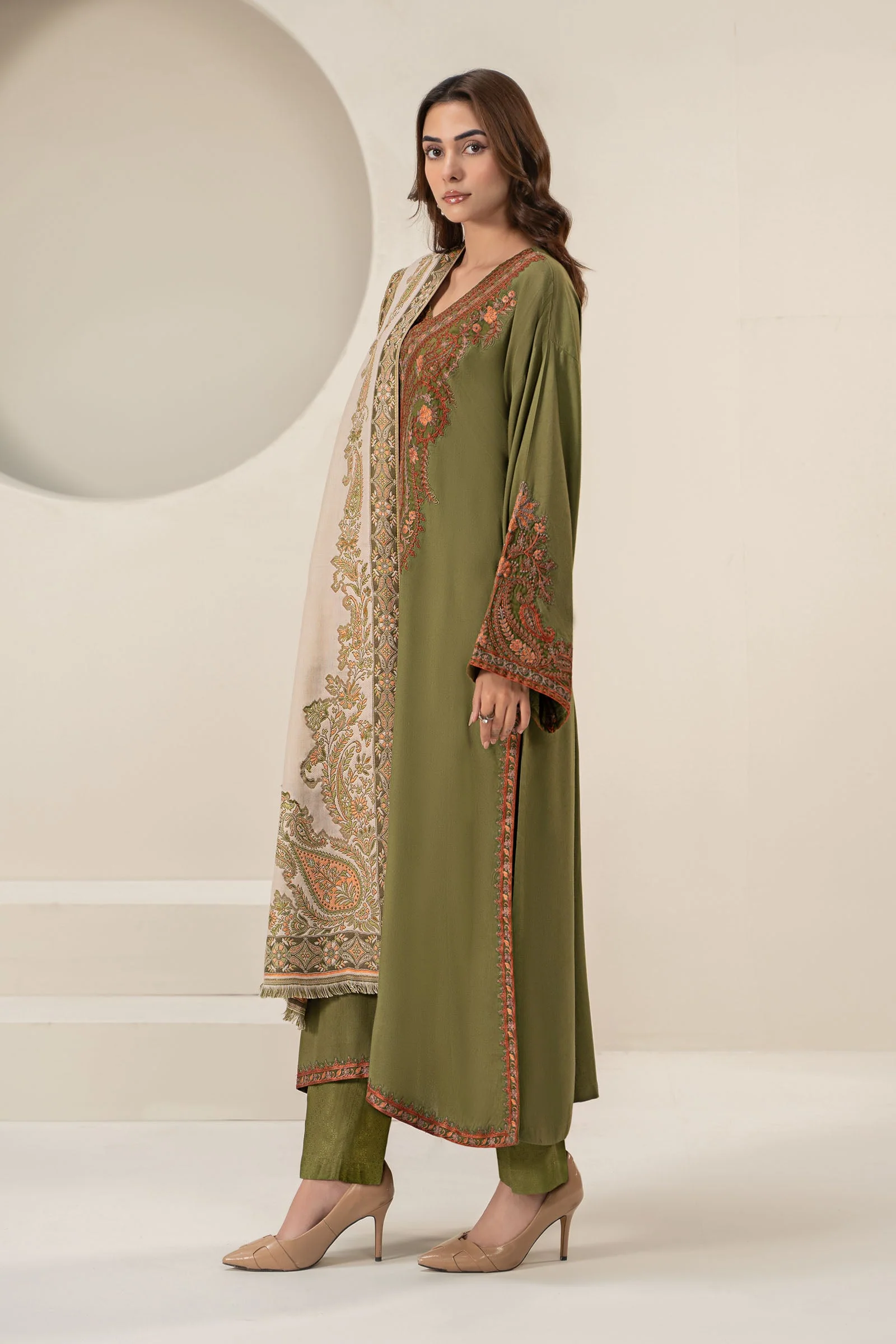 3 Piece Embroidered Linen Suit - Image 6