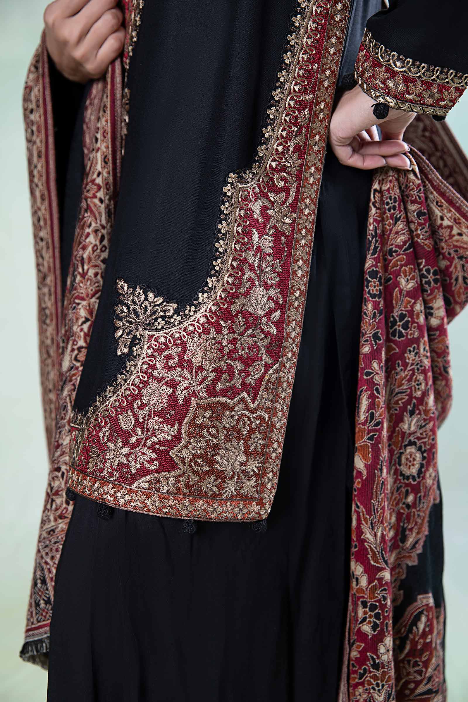 3 Piece Embroidered Linen Suit - Image 4