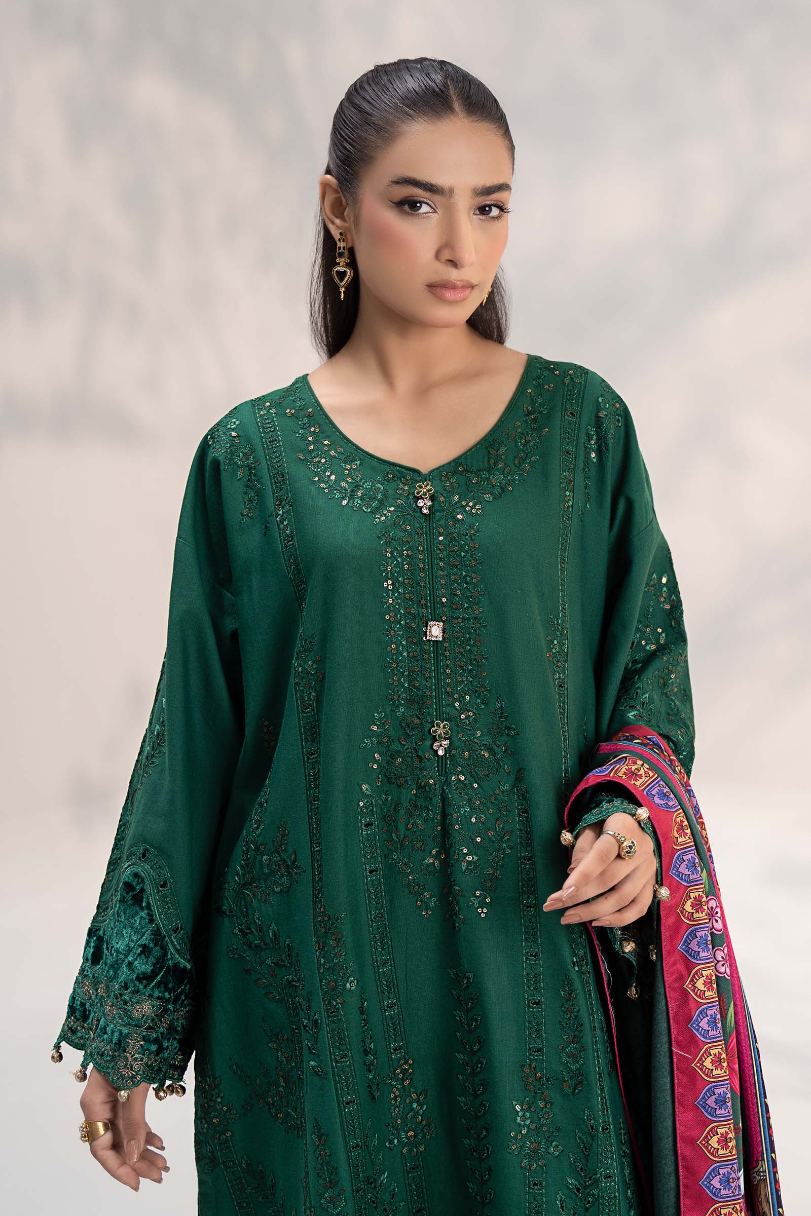 3 Piece Embroidered Khaddar Suit - Image 3