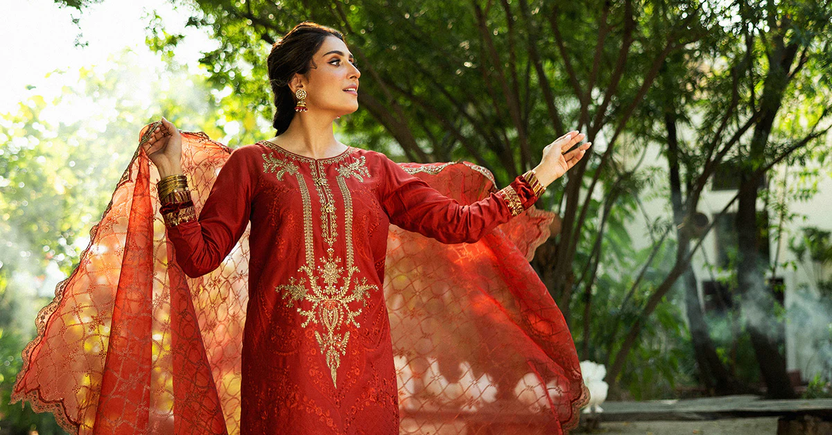 3 Piece Embroidered Linen Suit - Image 10