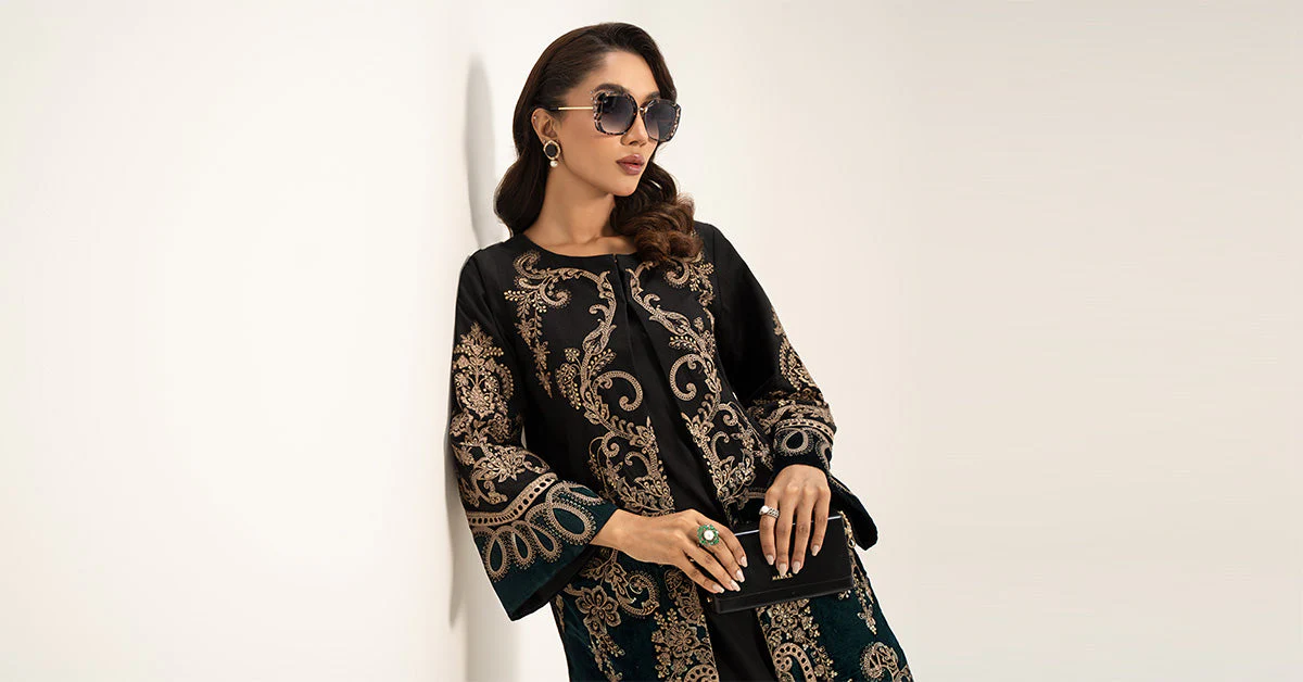 3 Piece Embroidered Khaddar Suit - Image 6