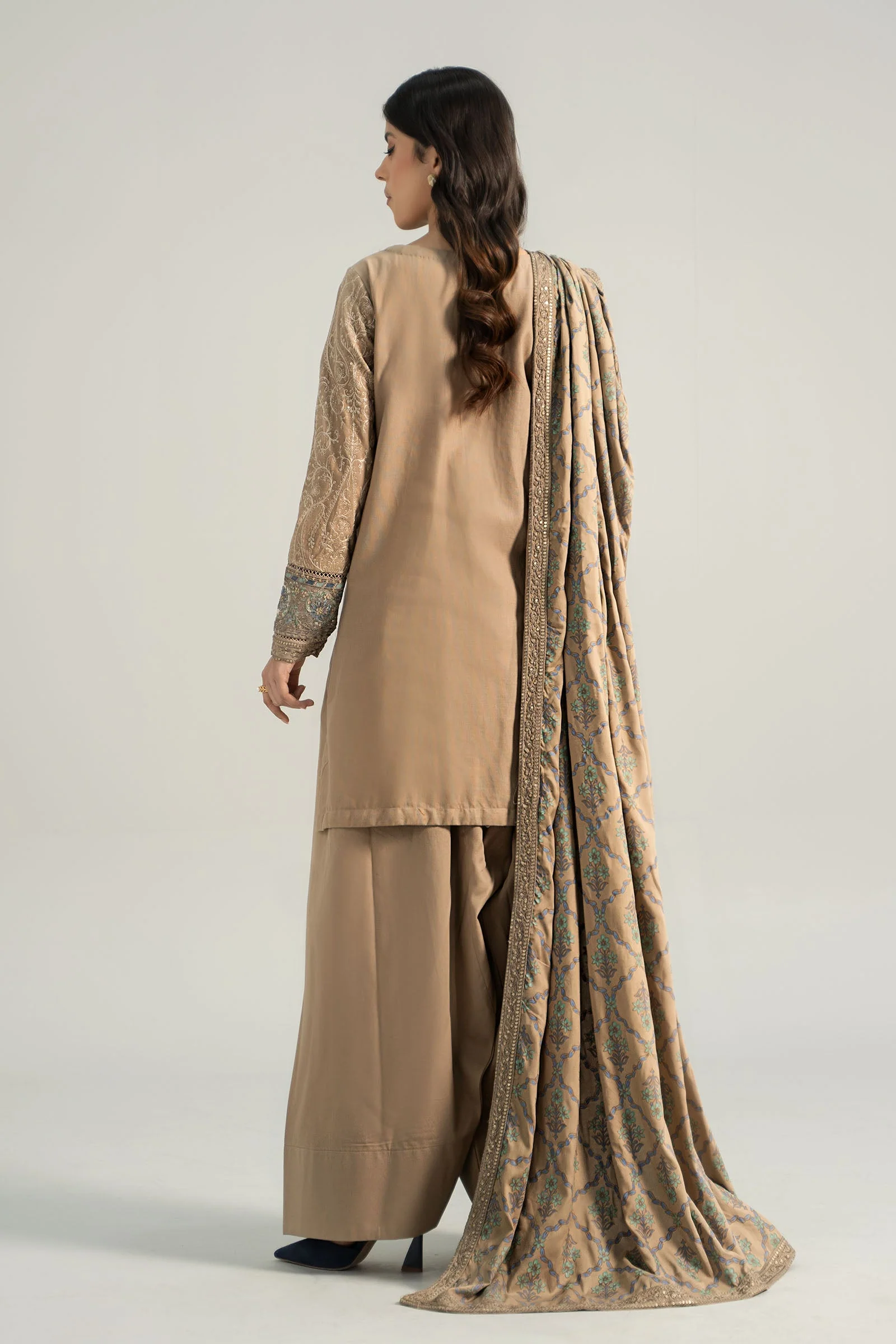 3 Piece Embroidered Khaddar Suit - Image 6