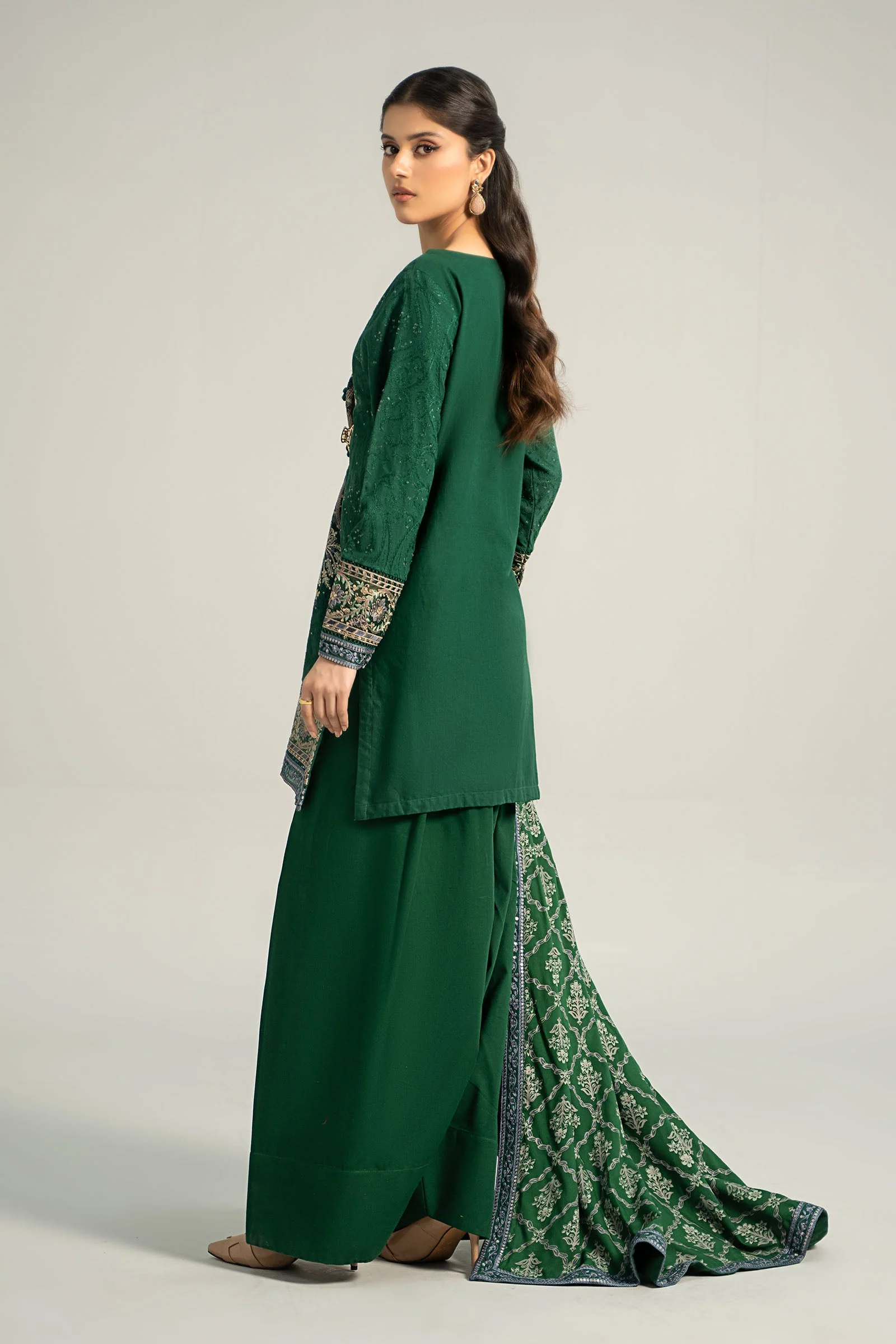 3 Piece Embroidered Khaddar Suit - Image 6