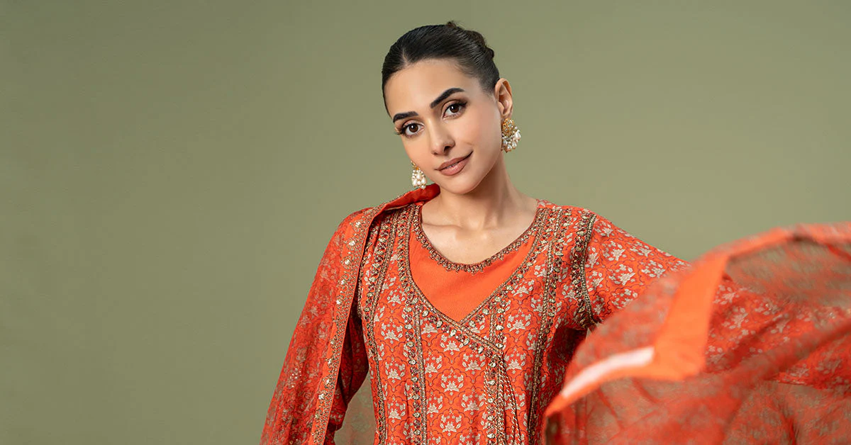 3 Piece Embroidered Linen Suit - Image 9