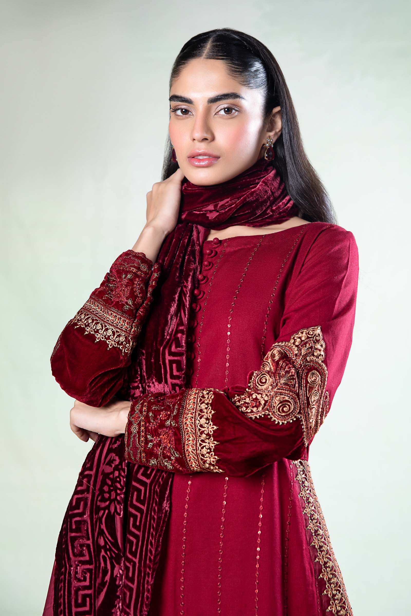 3 Piece Embroidered Khaddar Suit - Image 2