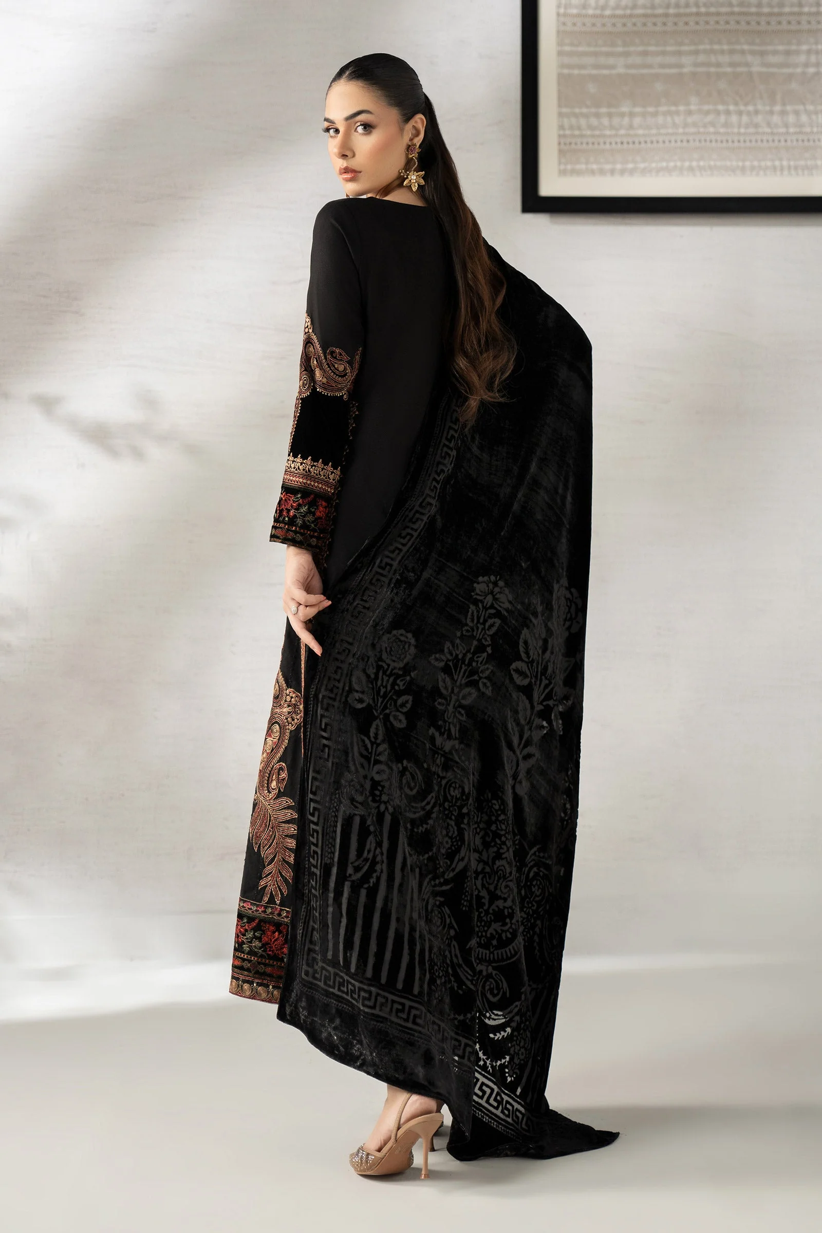 3 Piece Embroidered Khaddar Suit - Image 11