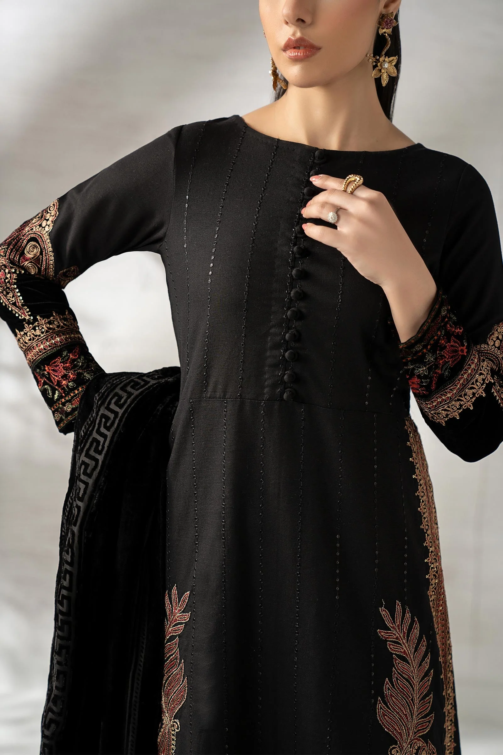 3 Piece Embroidered Khaddar Suit - Image 3