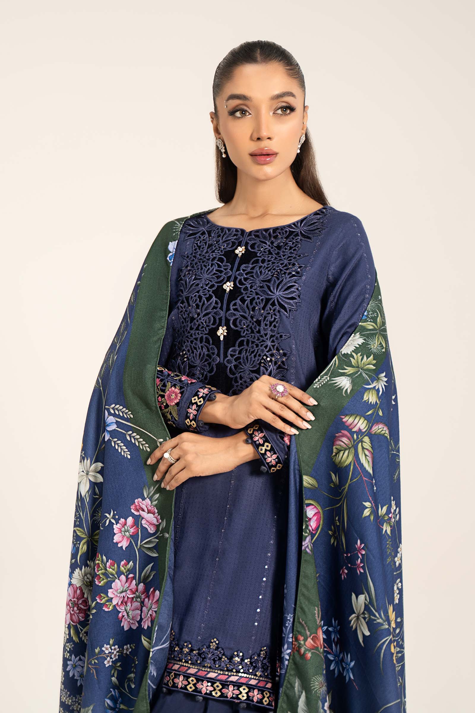 3 Piece Embroidered Linen Suit - Image 6