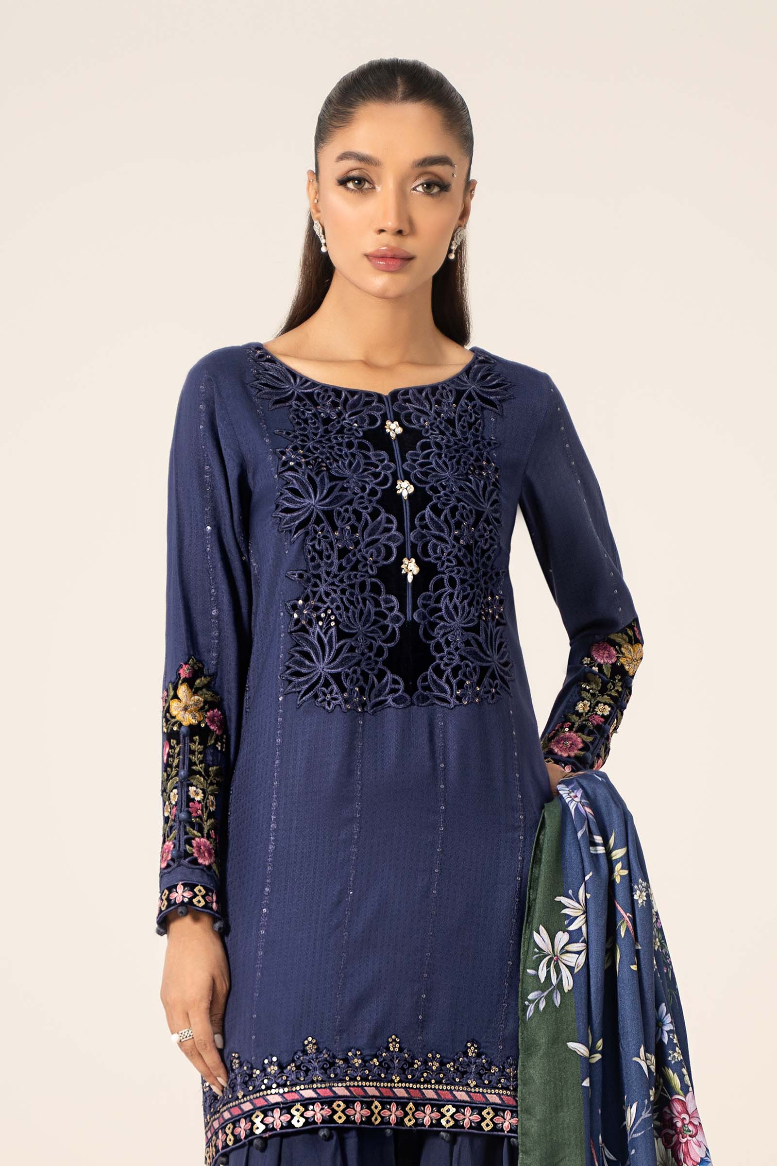 3 Piece Embroidered Linen Suit - Image 7